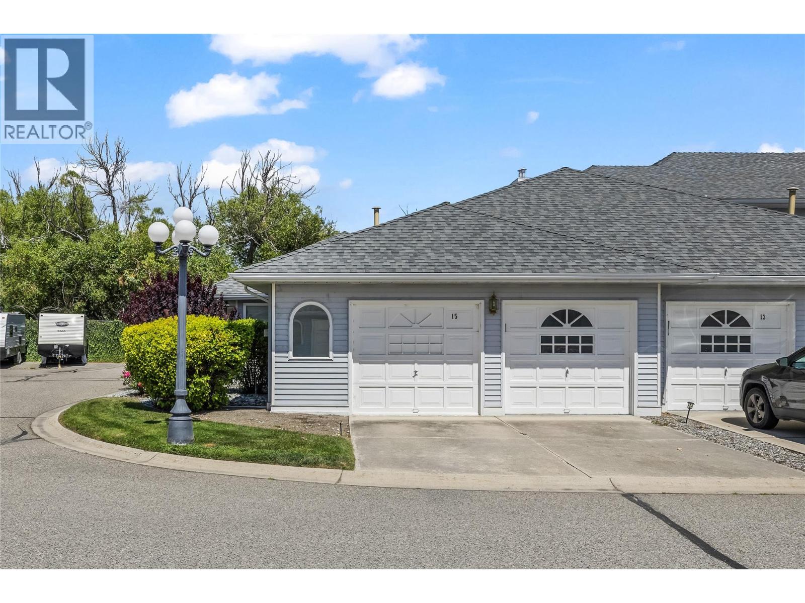 3370 Casorso Road Unit# 15