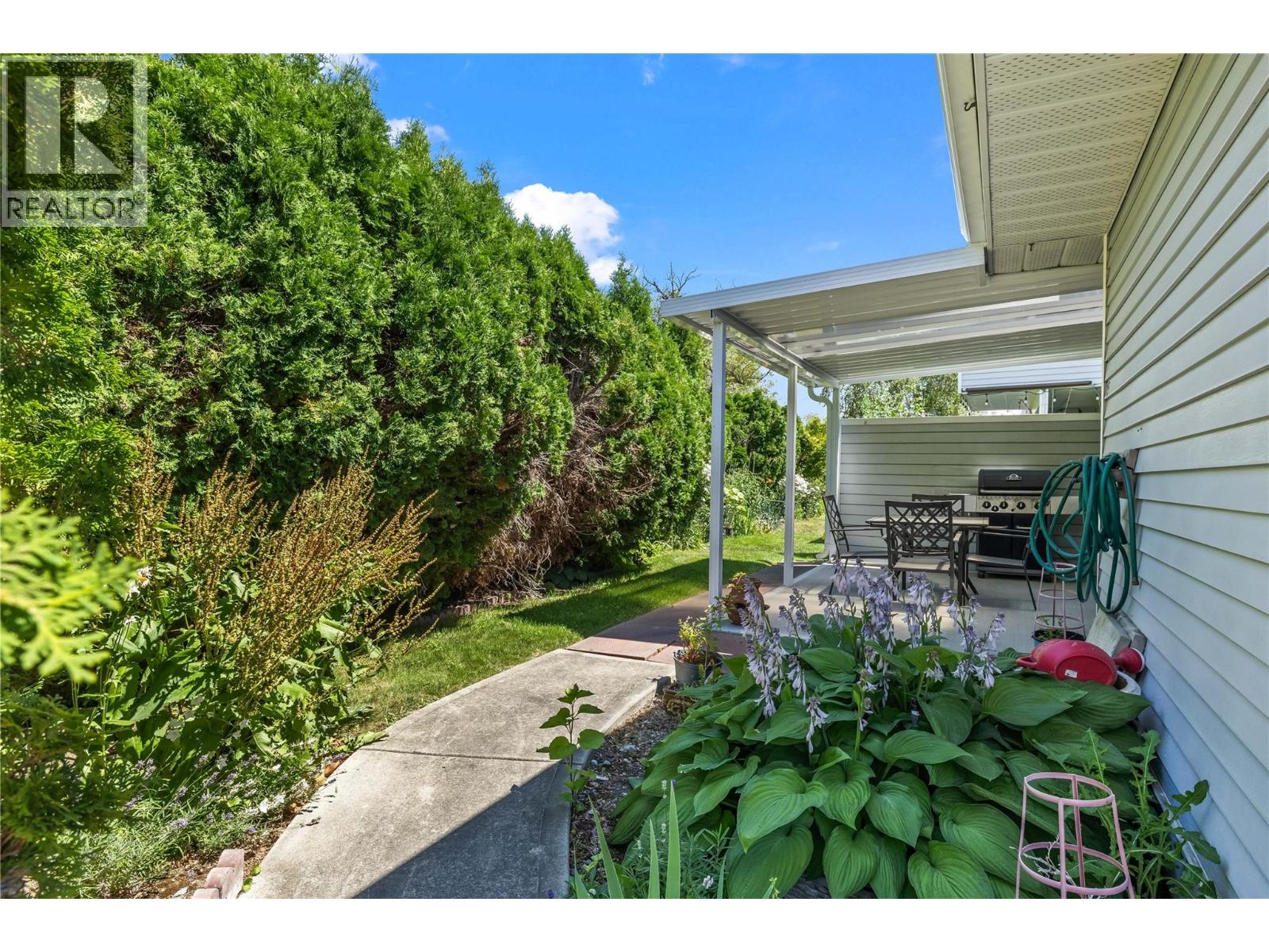 3370 Casorso Road Unit# 15