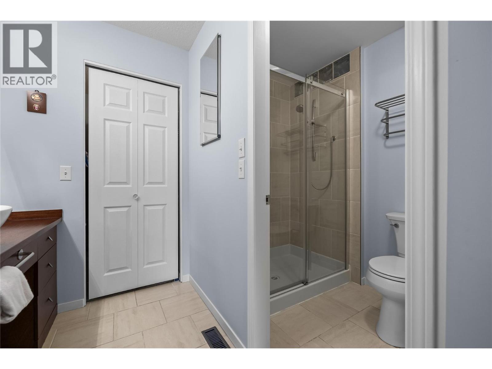 3370 Casorso Road Unit# 15