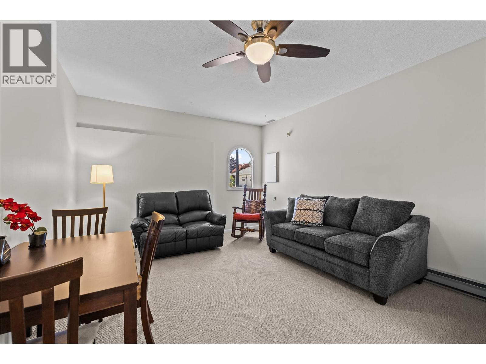 3370 Casorso Road Unit# 15