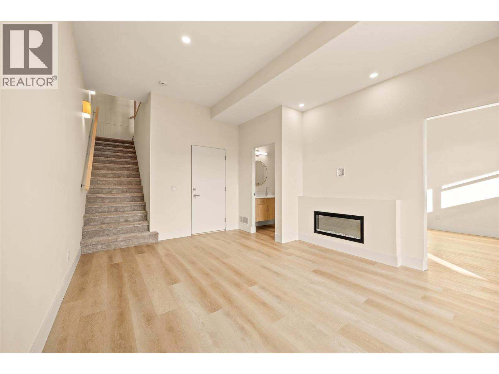 1027 Kitson Court