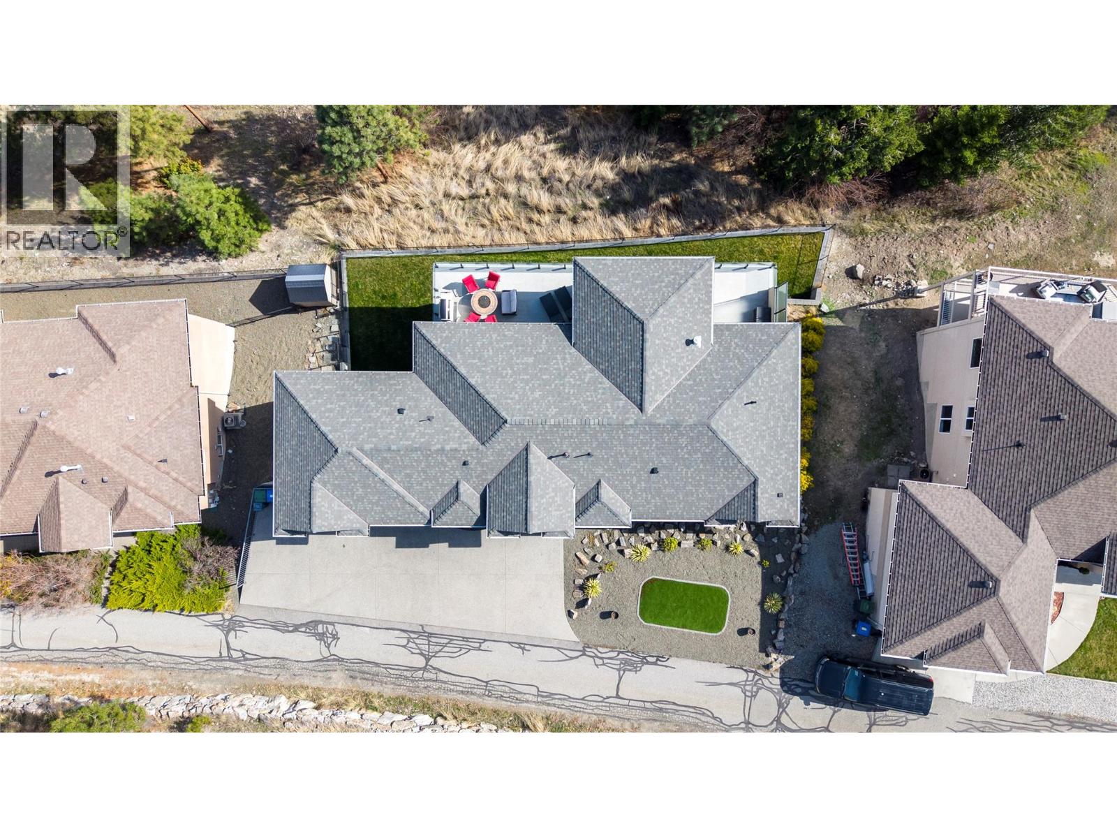1086 Aurora Heights