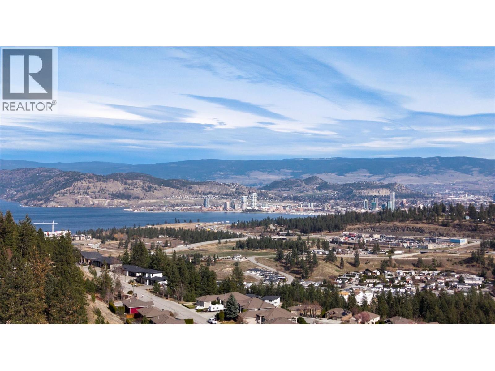1086 Aurora Heights