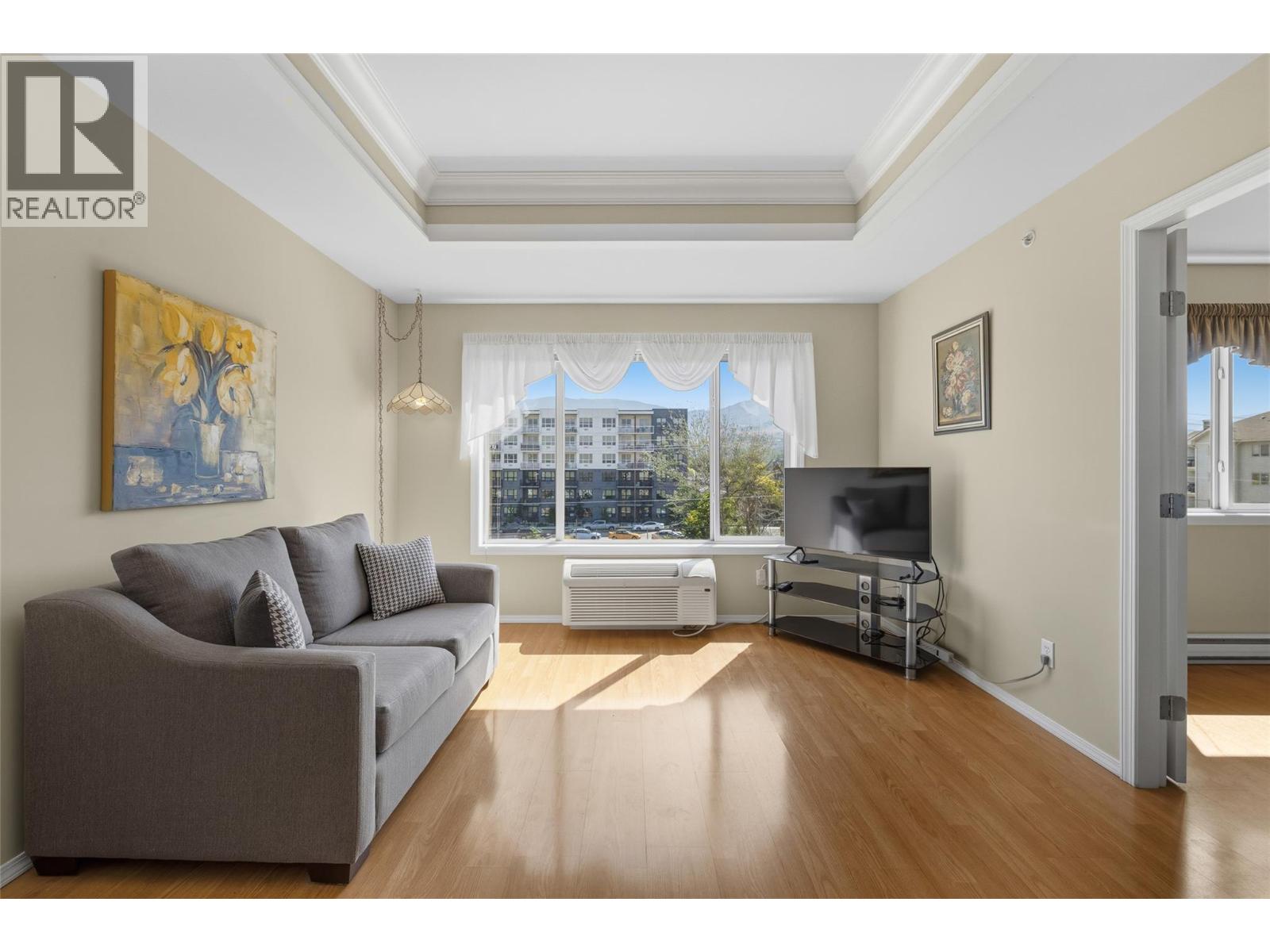 265 Froelich Road Unit# 401