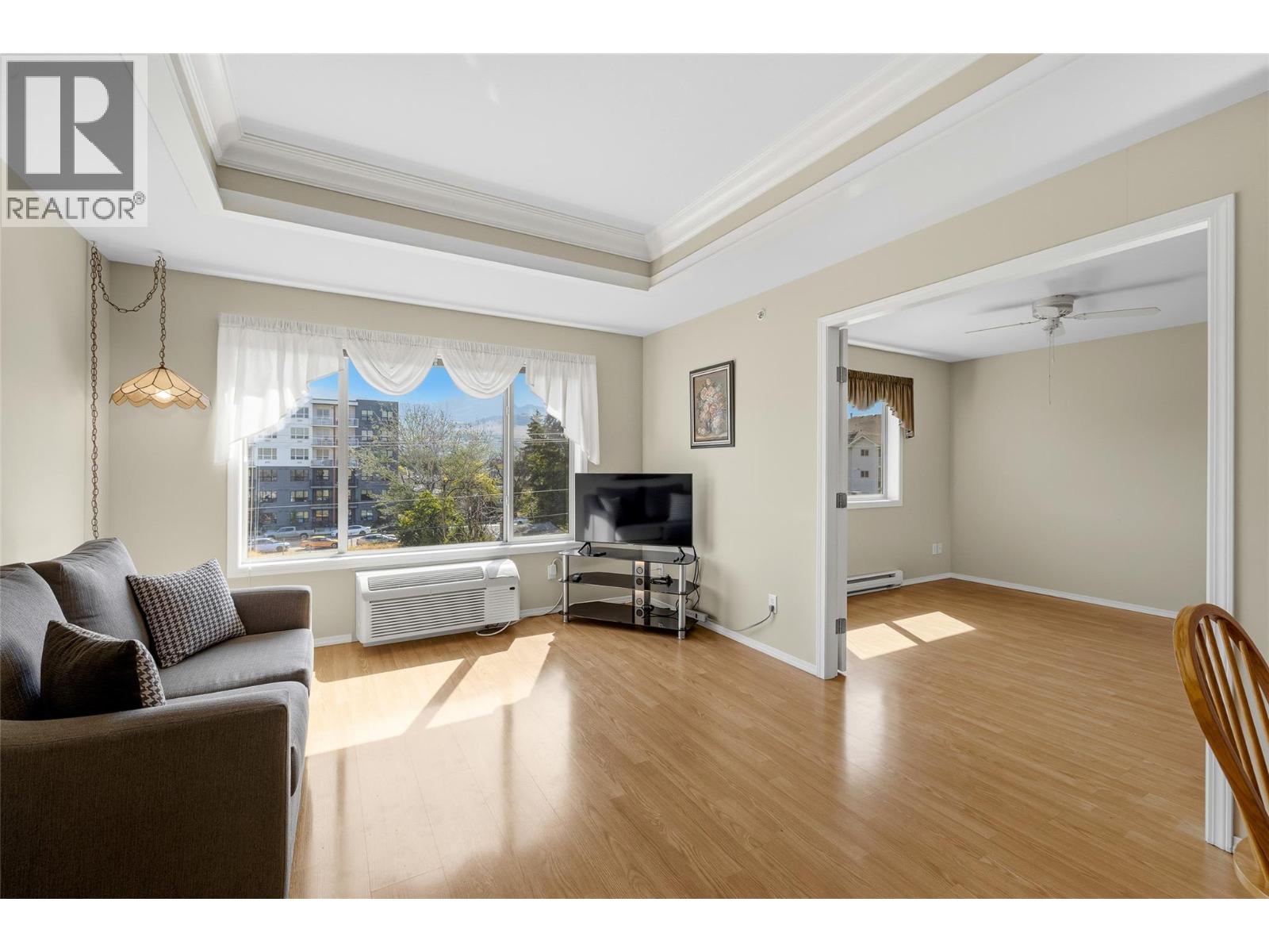 265 Froelich Road Unit# 401