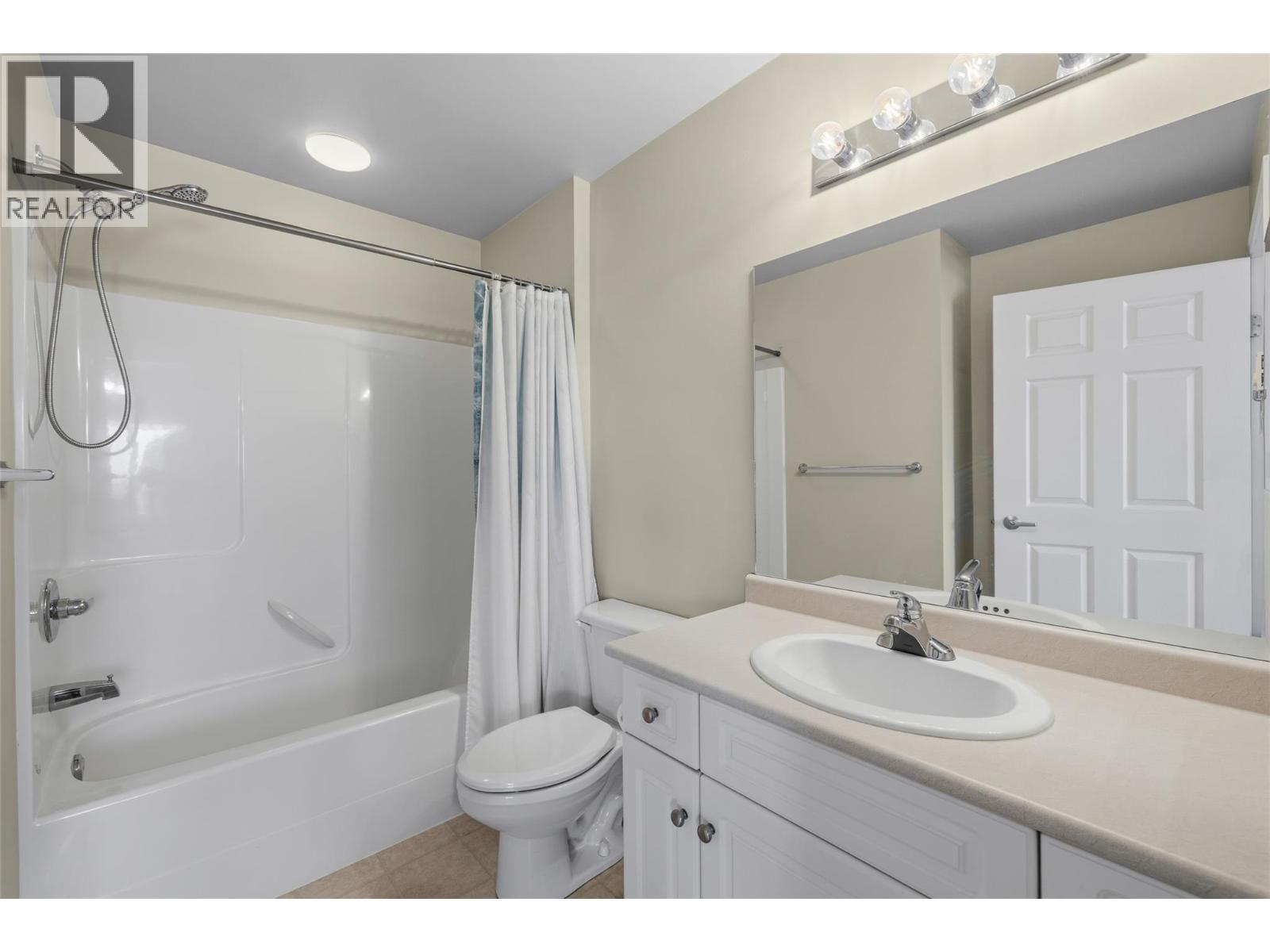 265 Froelich Road Unit# 401