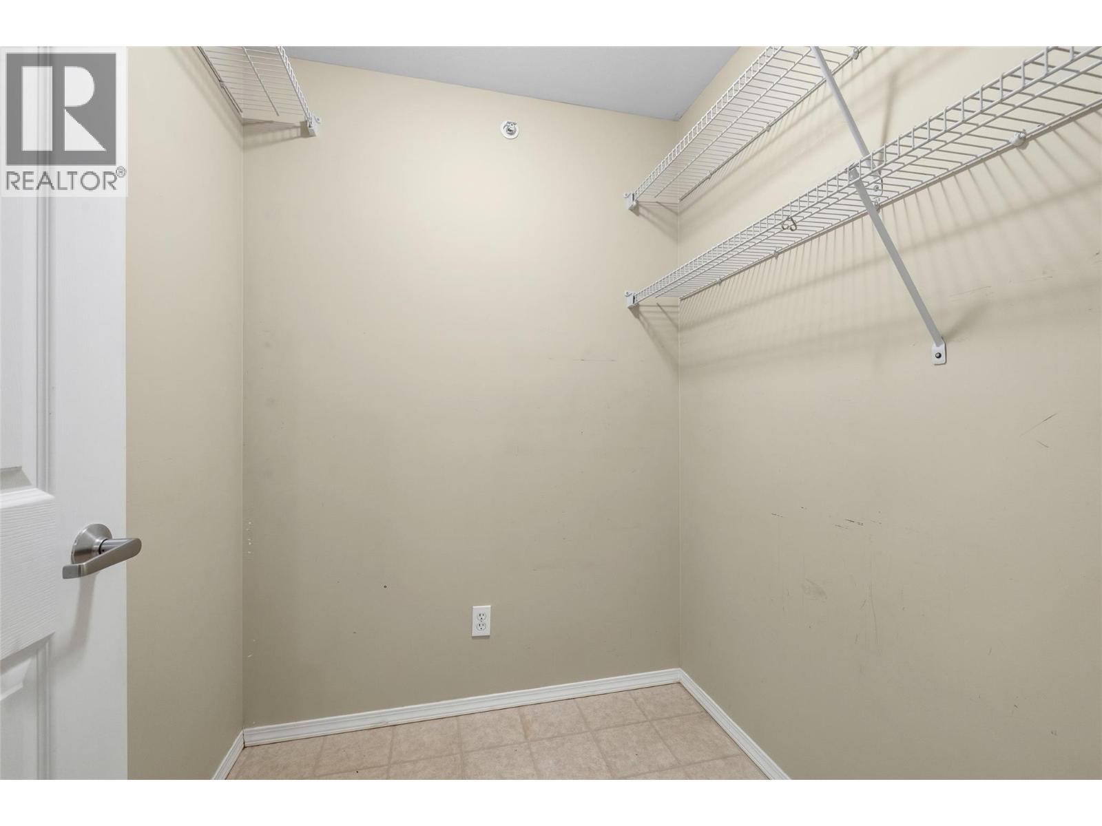 265 Froelich Road Unit# 401