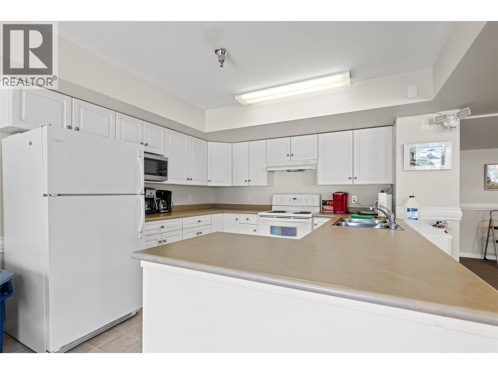 265 Froelich Road Unit# 401