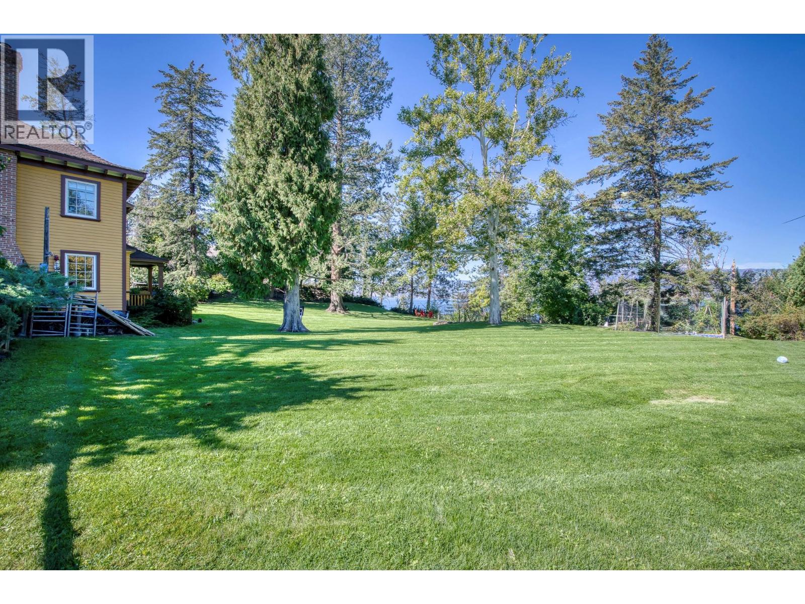 4852-4858 Lakeshore Road