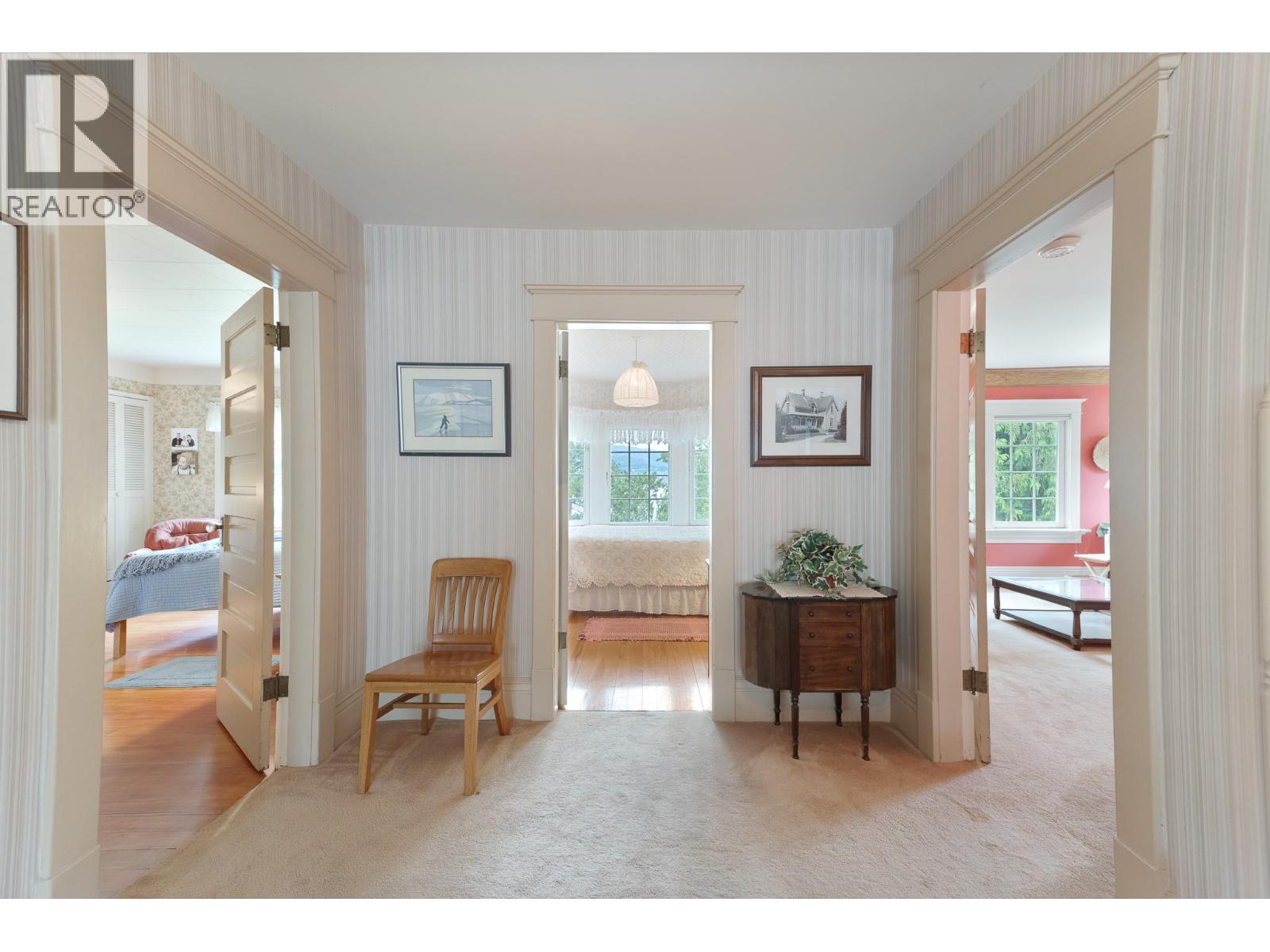 4852-4858 Lakeshore Road