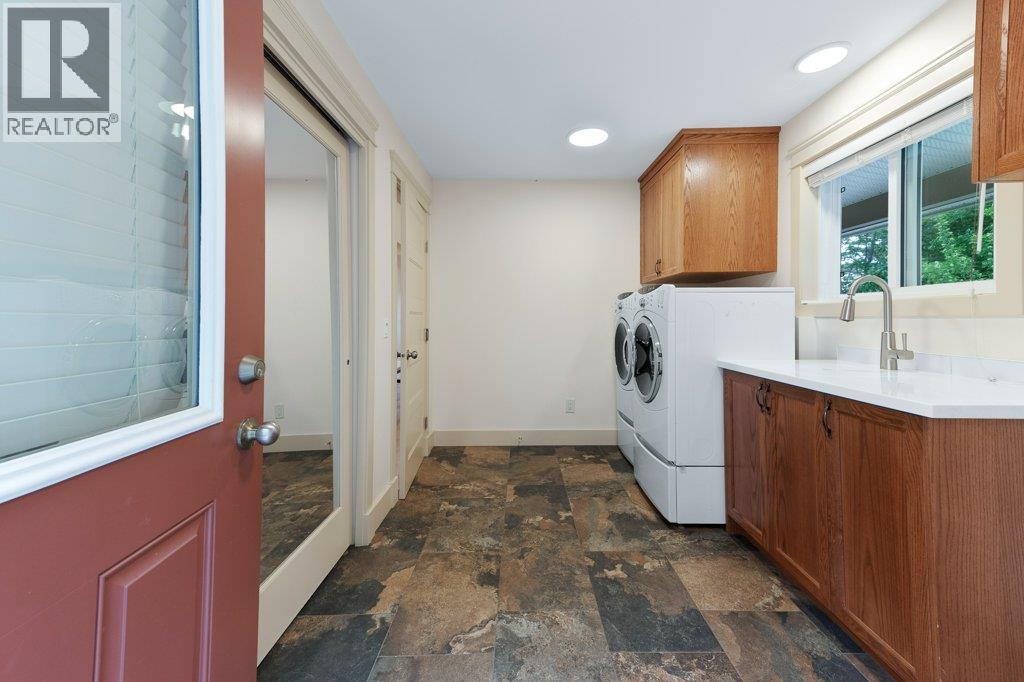4852-4858 Lakeshore Road