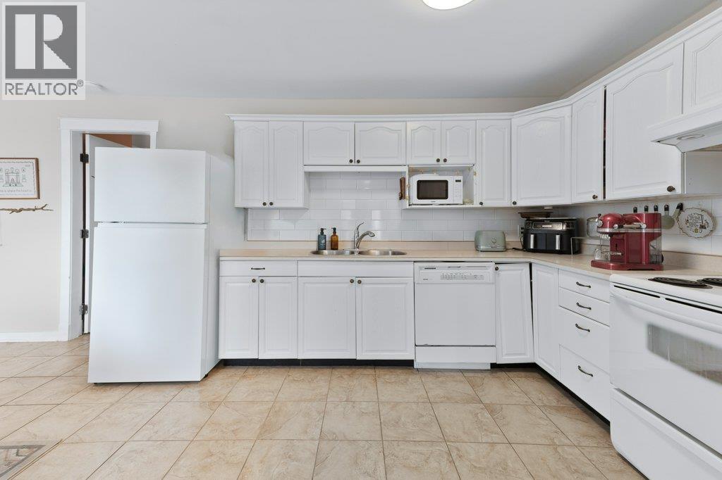 4852-4858 Lakeshore Road