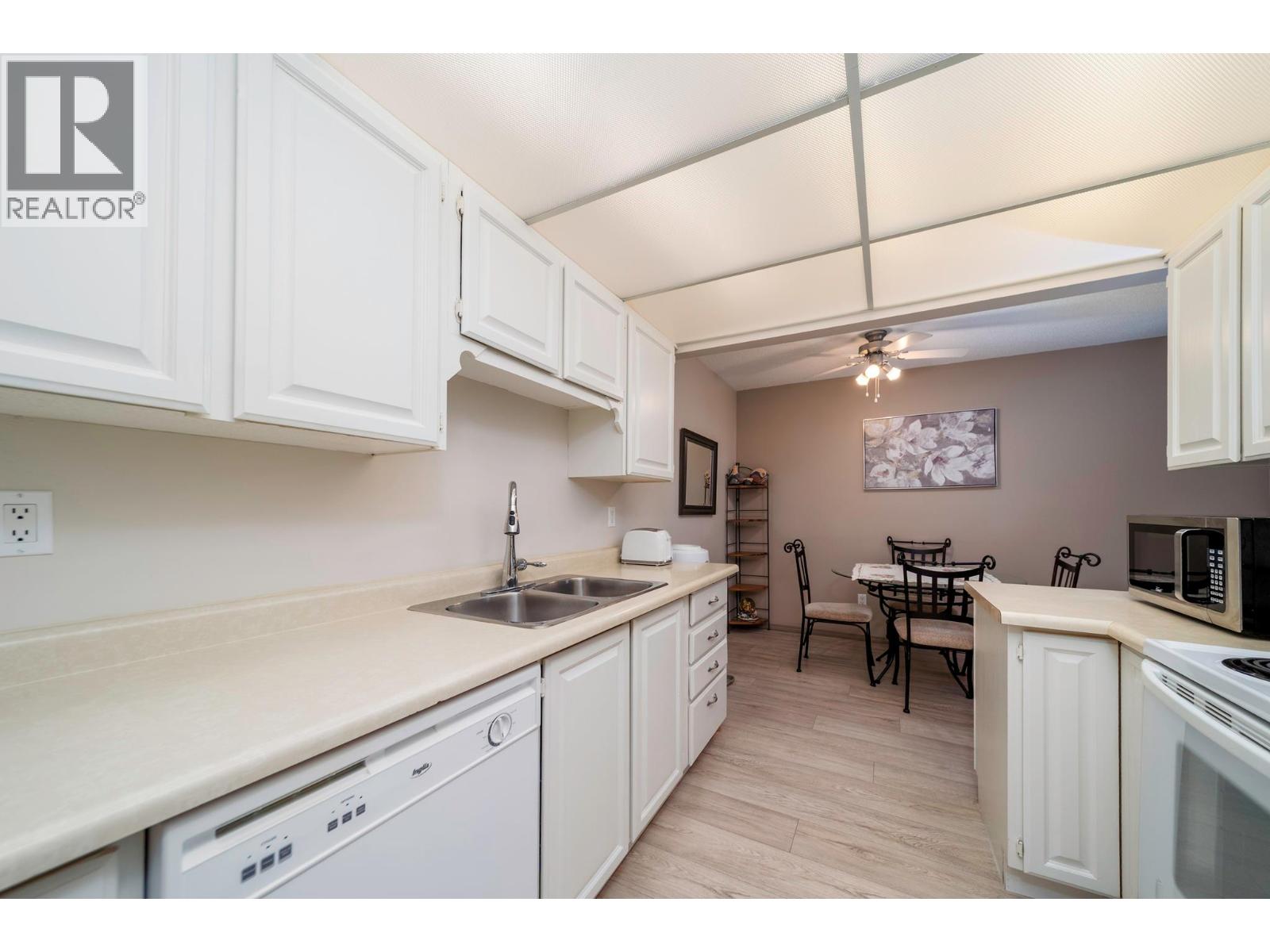 2085 Gordon Drive Unit# 211