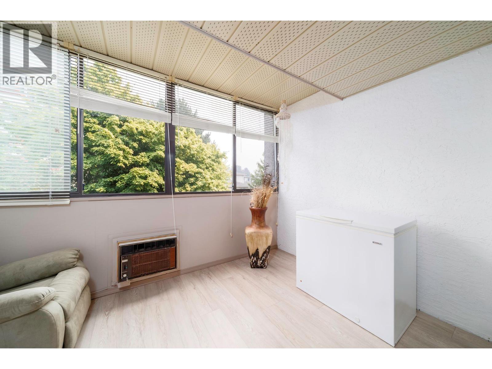 2085 Gordon Drive Unit# 211