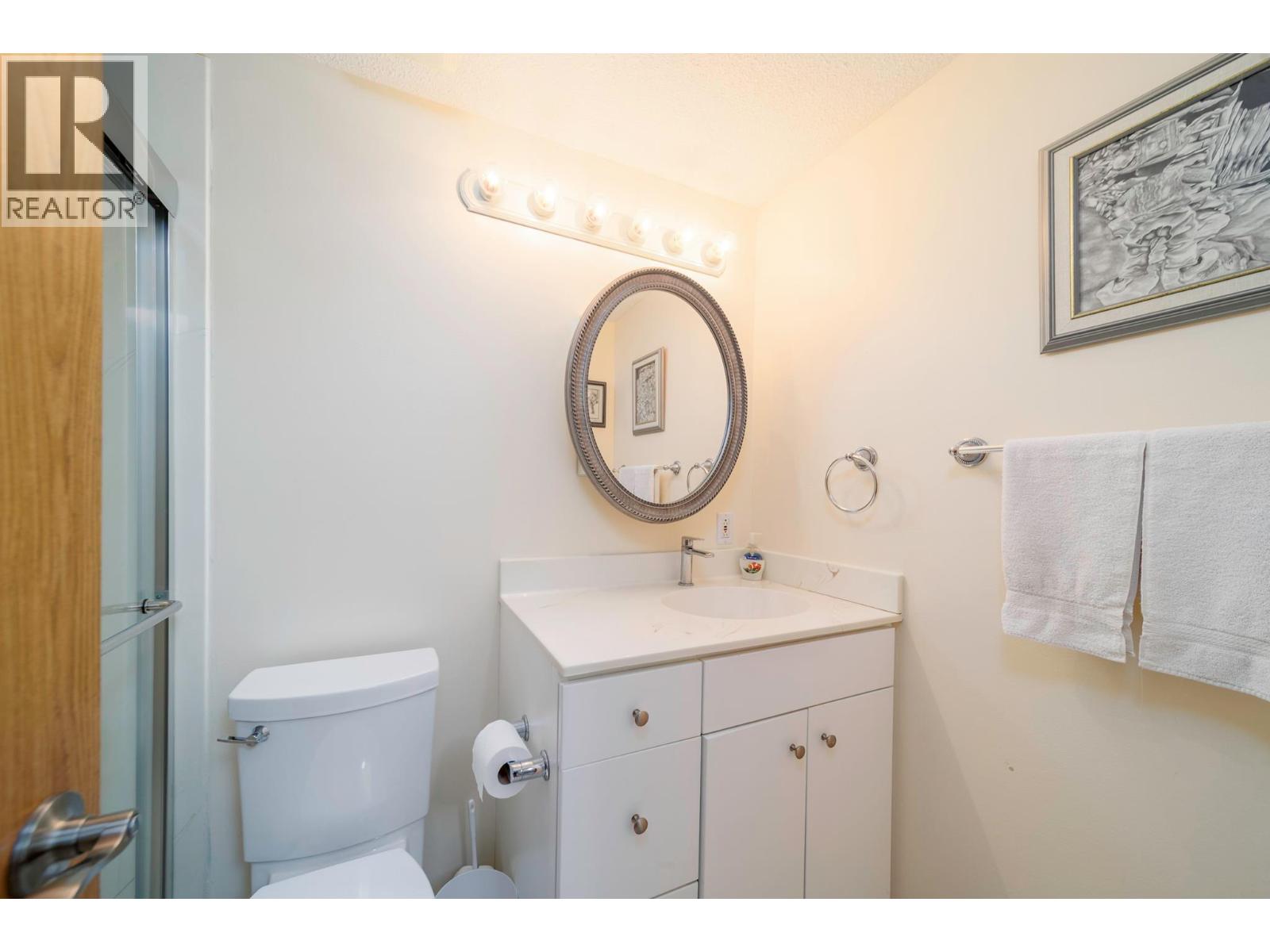 2085 Gordon Drive Unit# 211