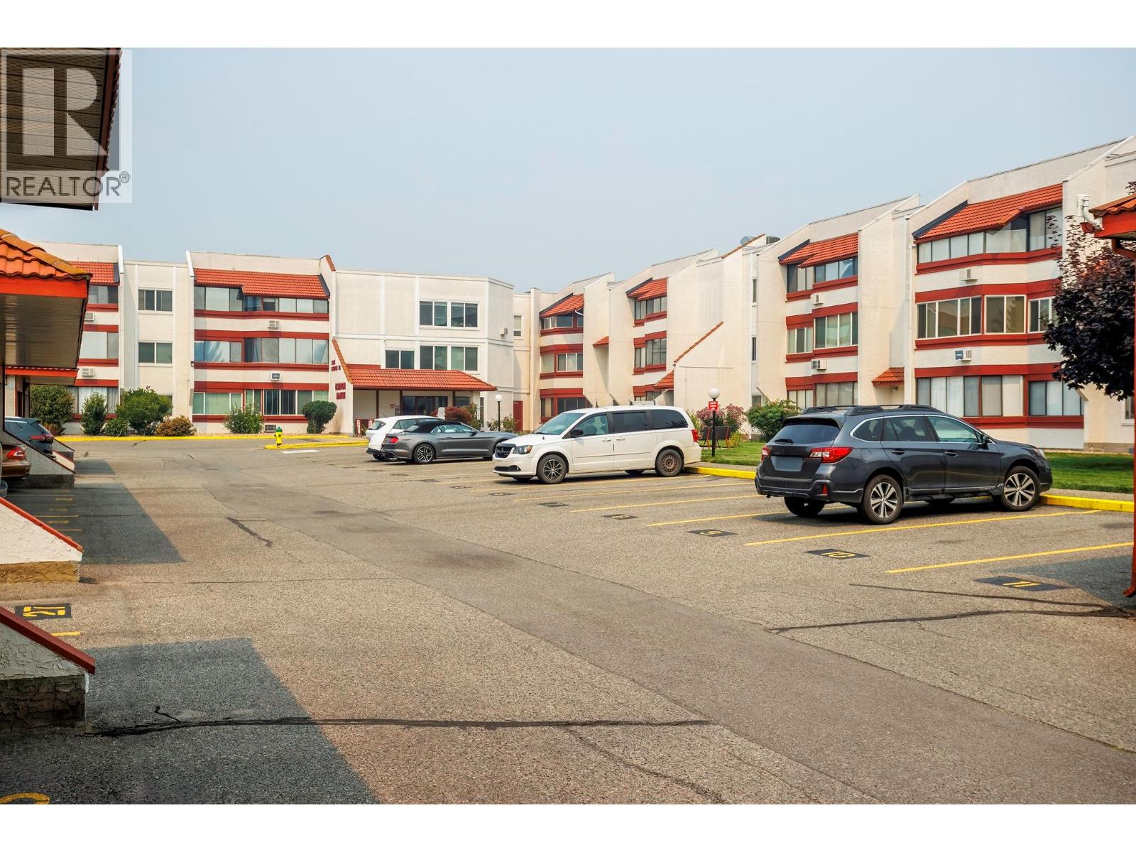 2085 Gordon Drive Unit# 211