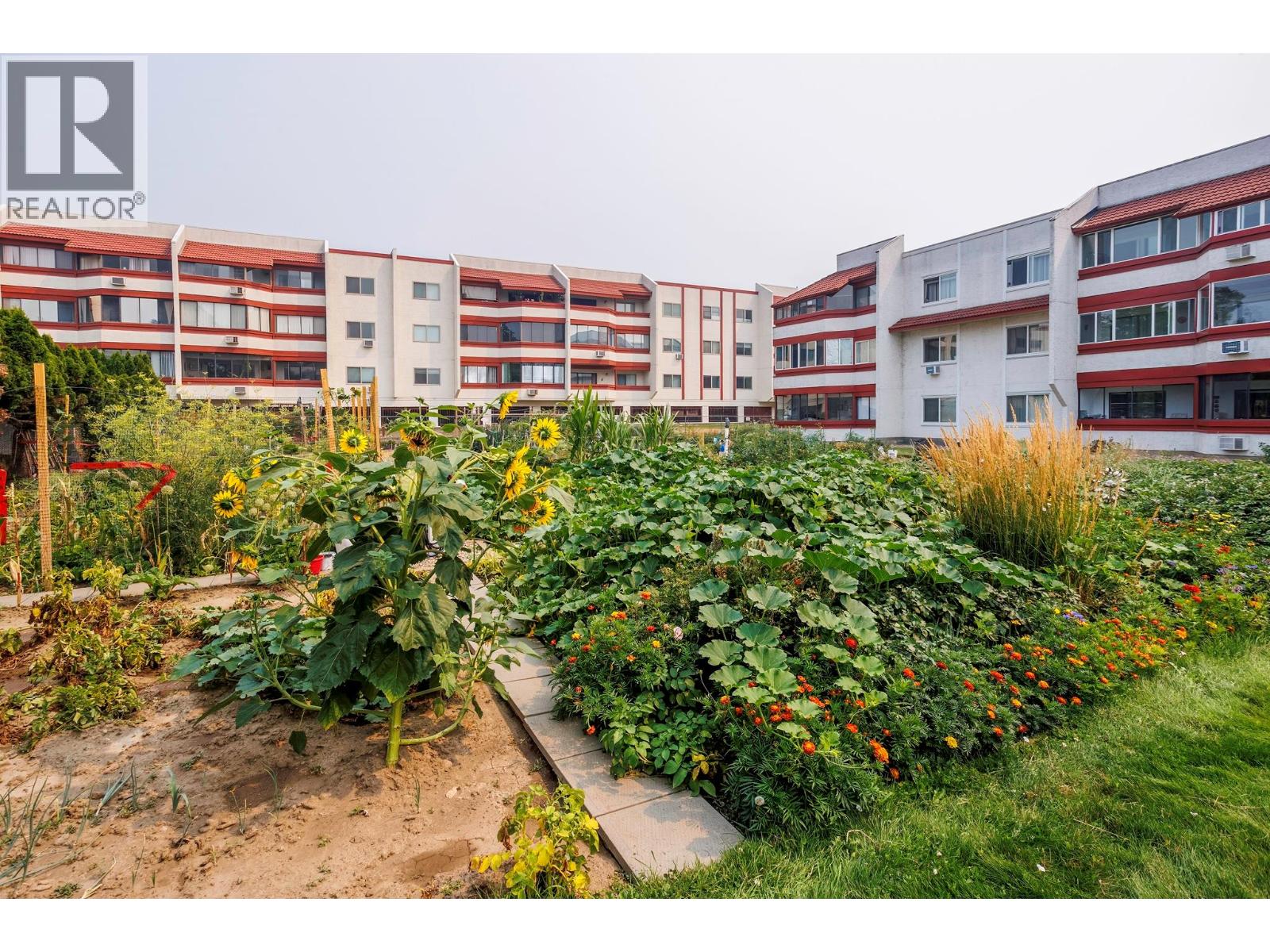 2085 Gordon Drive Unit# 211