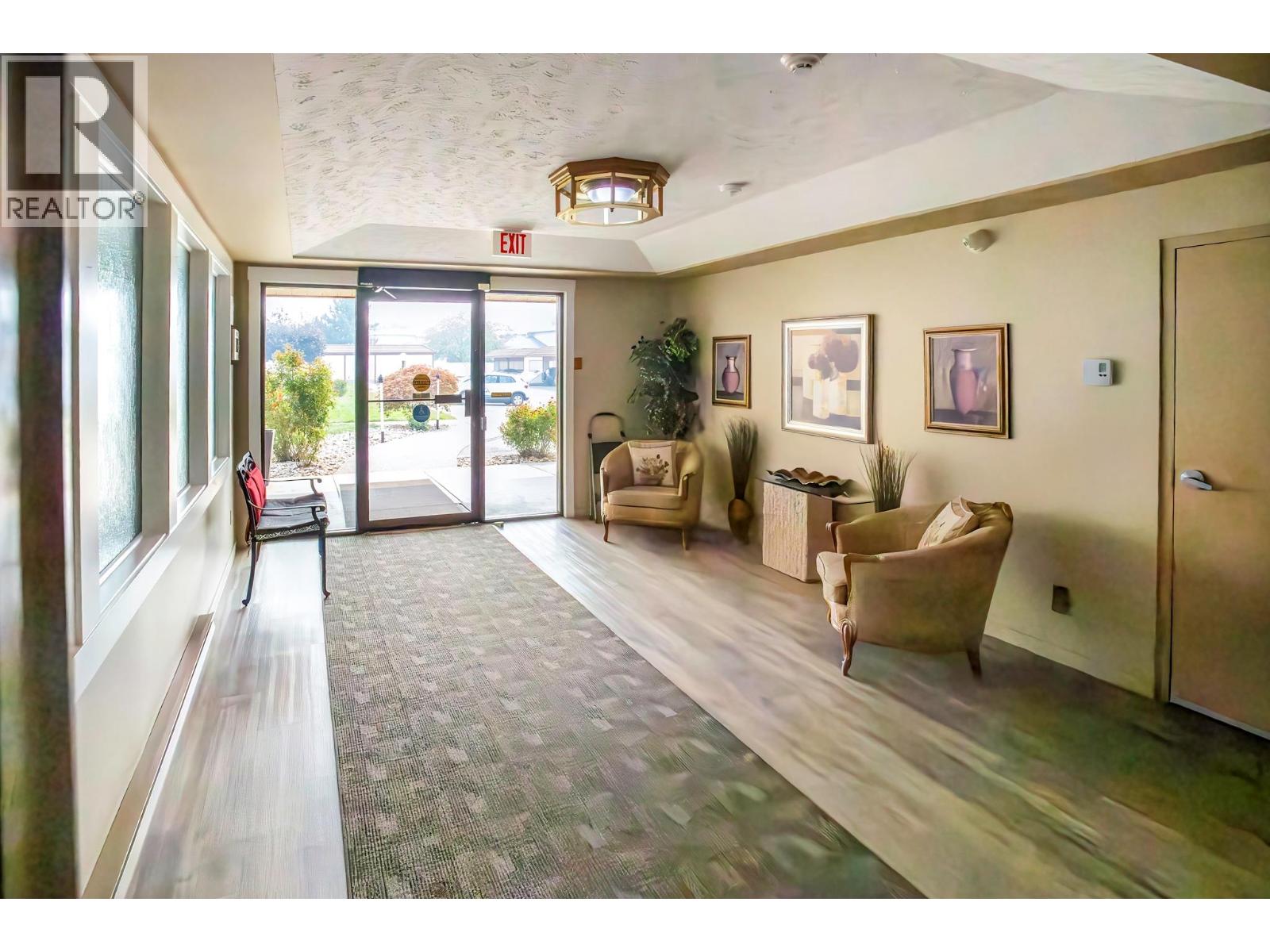 2085 Gordon Drive Unit# 211