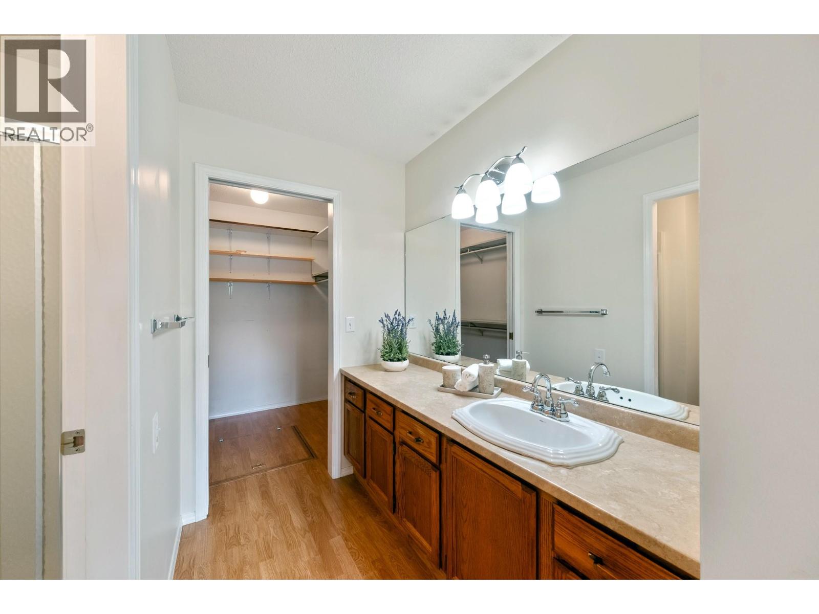 3370 Casorso Road Unit# 21