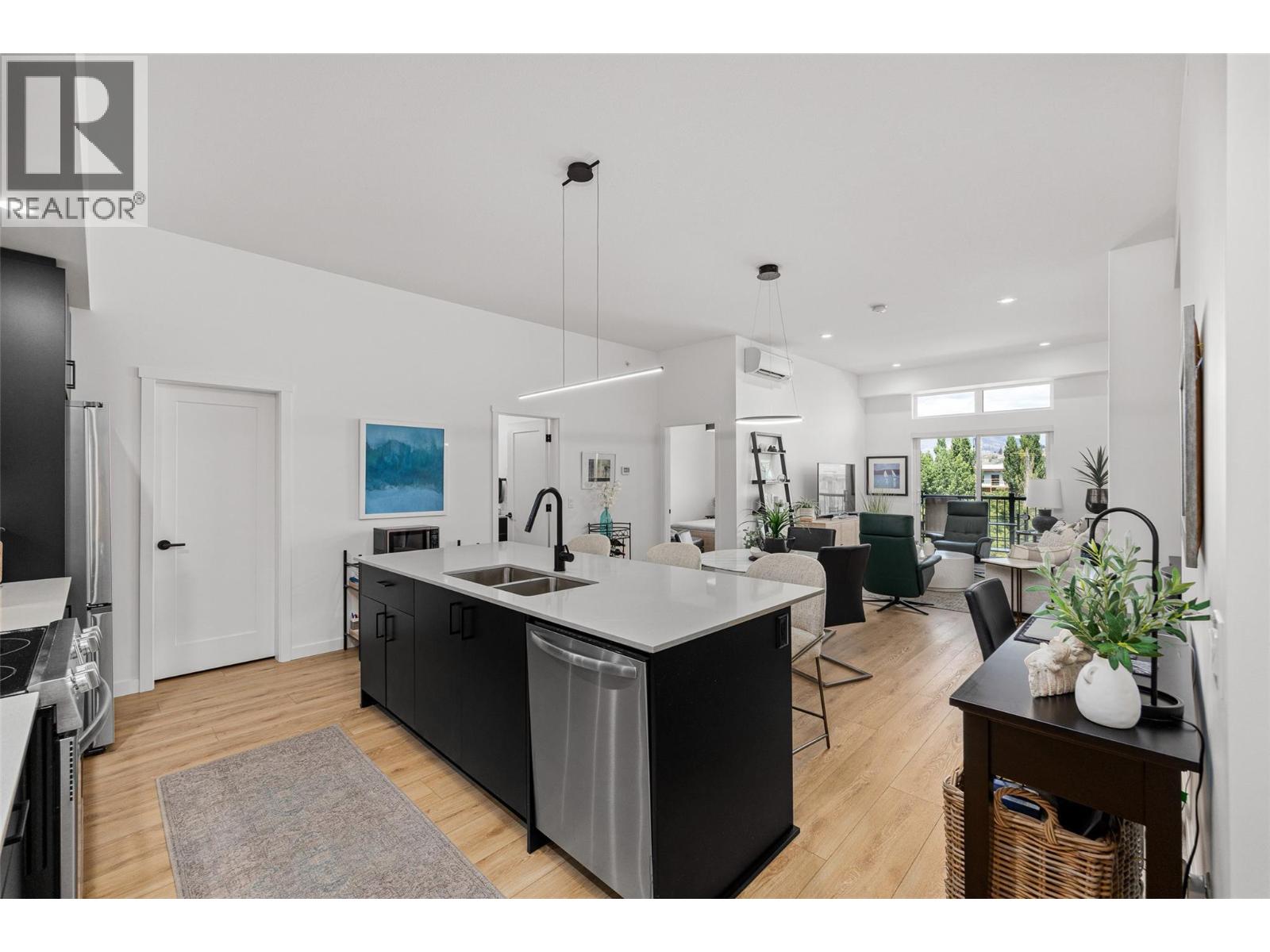 660 Cawston Avenue Unit# 607