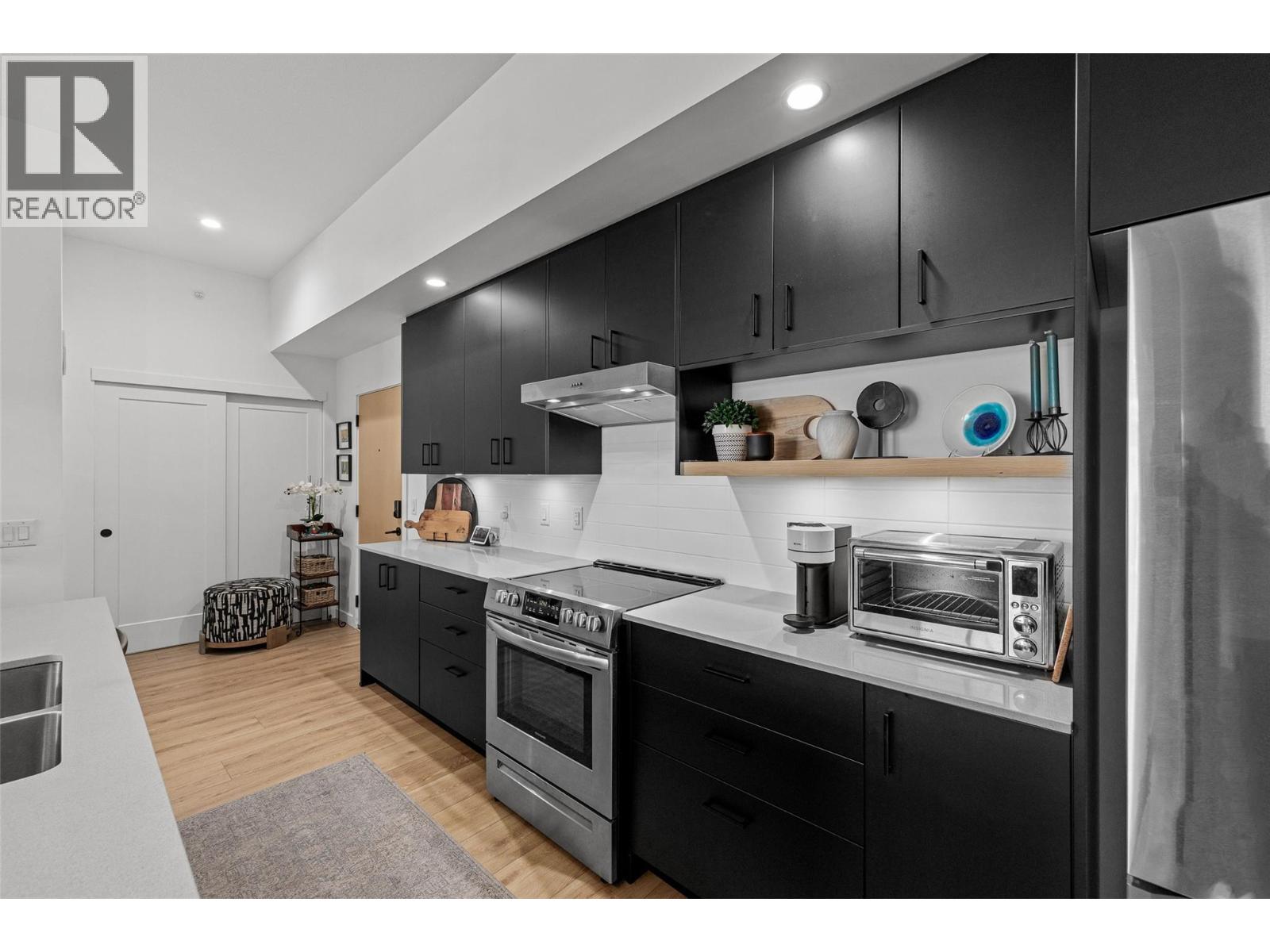 660 Cawston Avenue Unit# 607