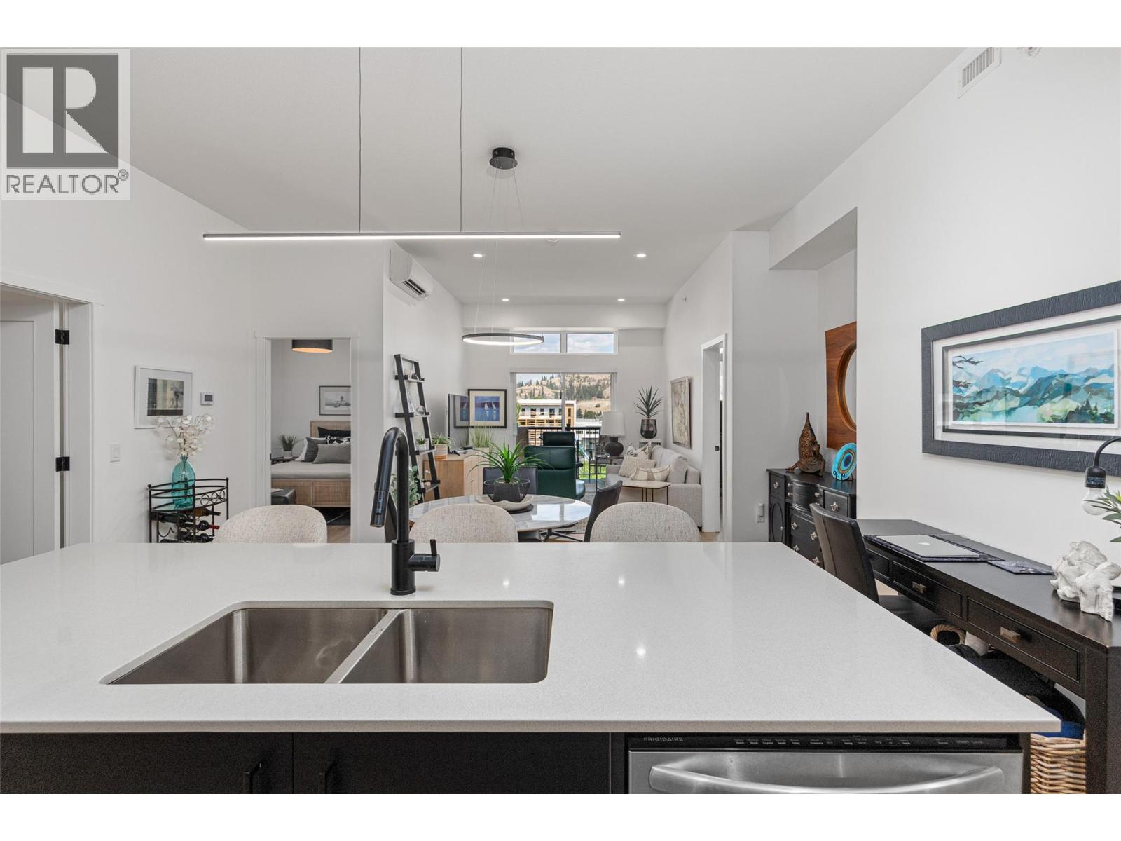660 Cawston Avenue Unit# 607