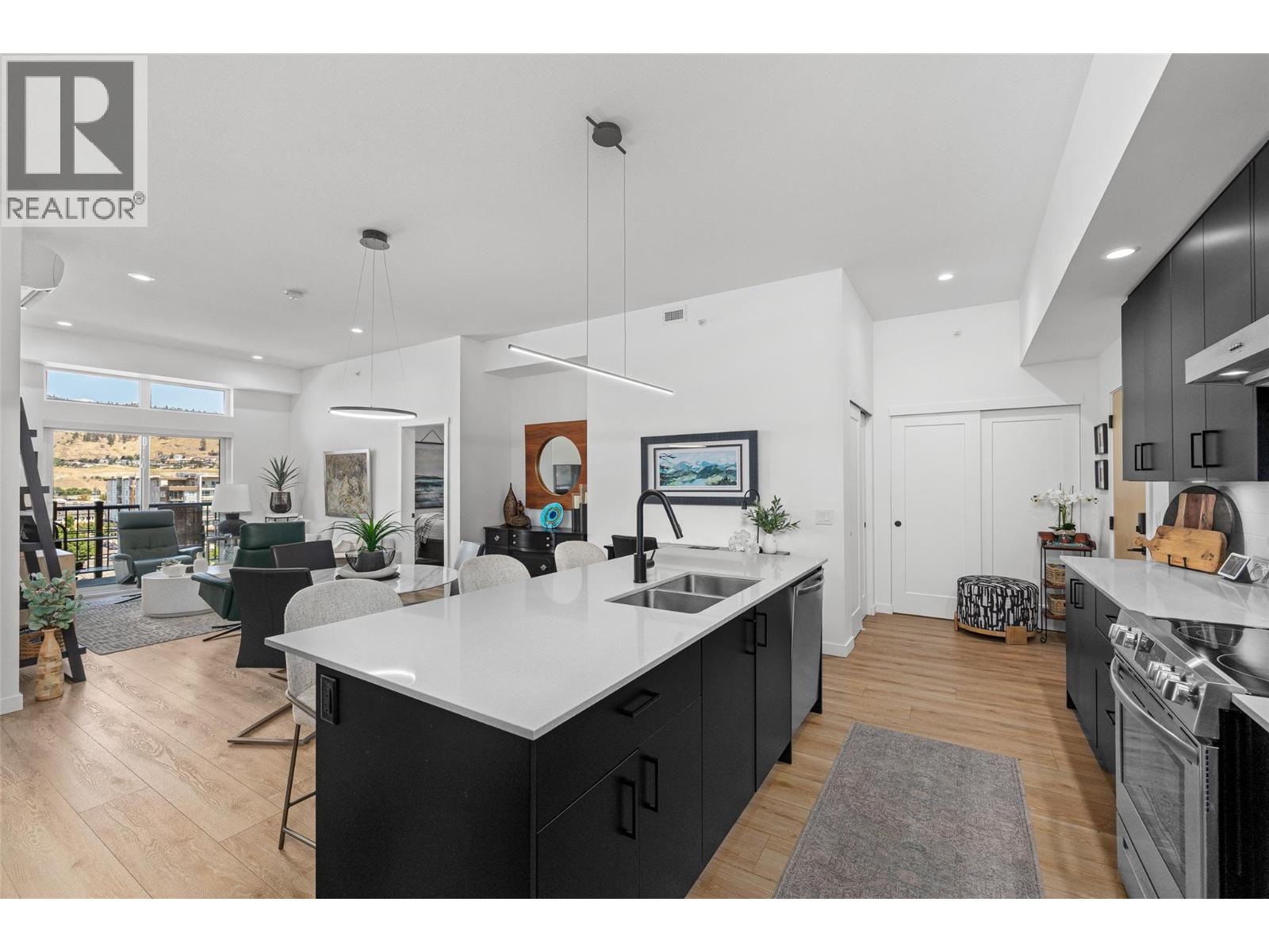 660 Cawston Avenue Unit# 607