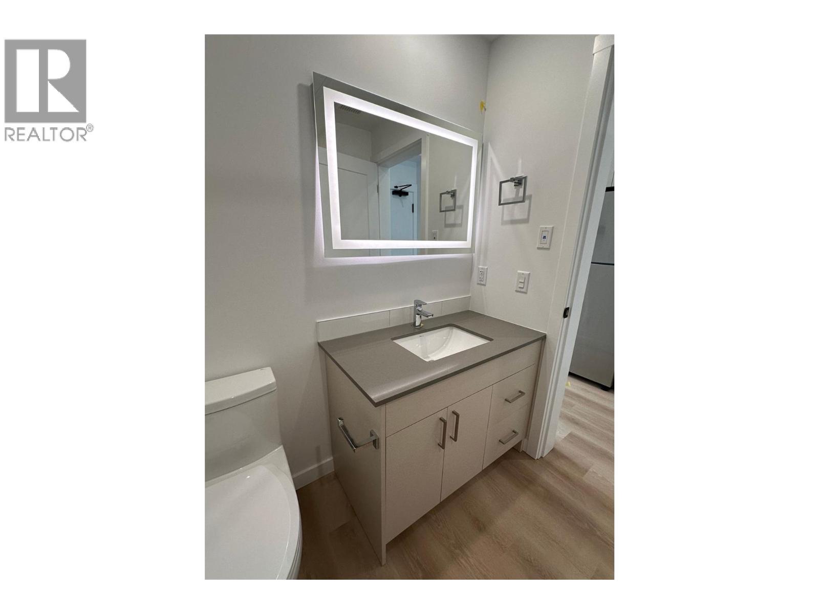 1274 Devonshire Avenue Unit# 443