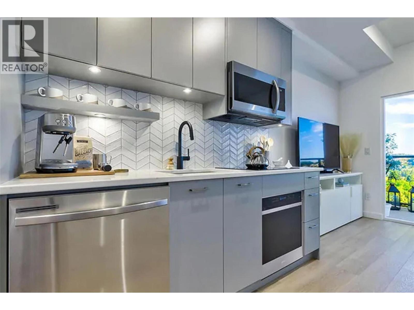 1274 Devonshire Avenue Unit# 443