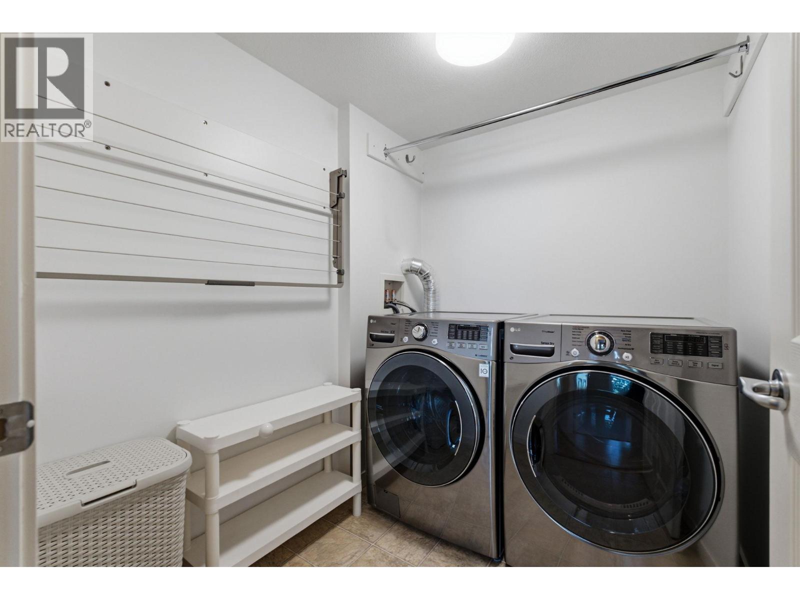 515 Houghton Road Unit# 220