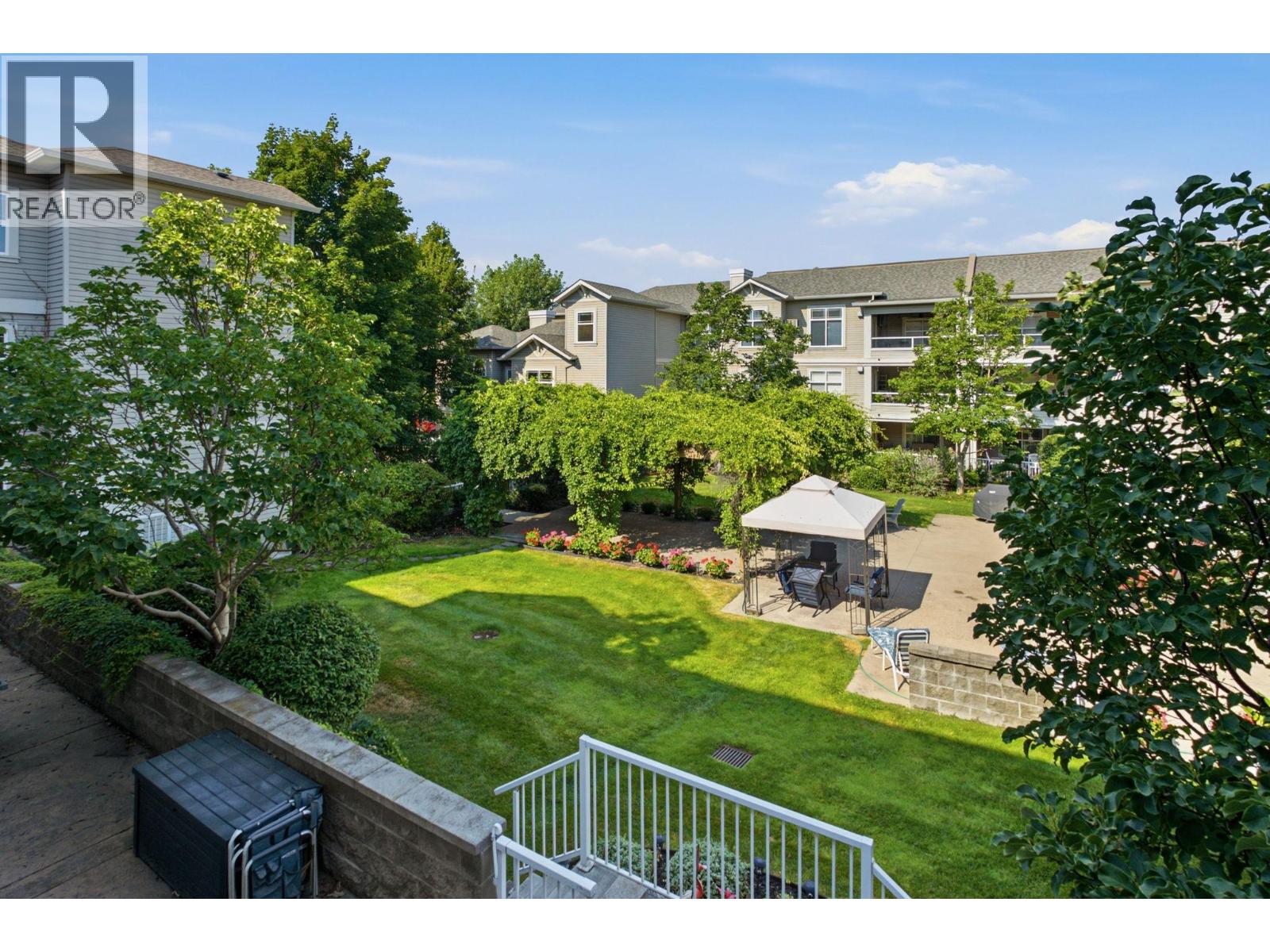 515 Houghton Road Unit# 220