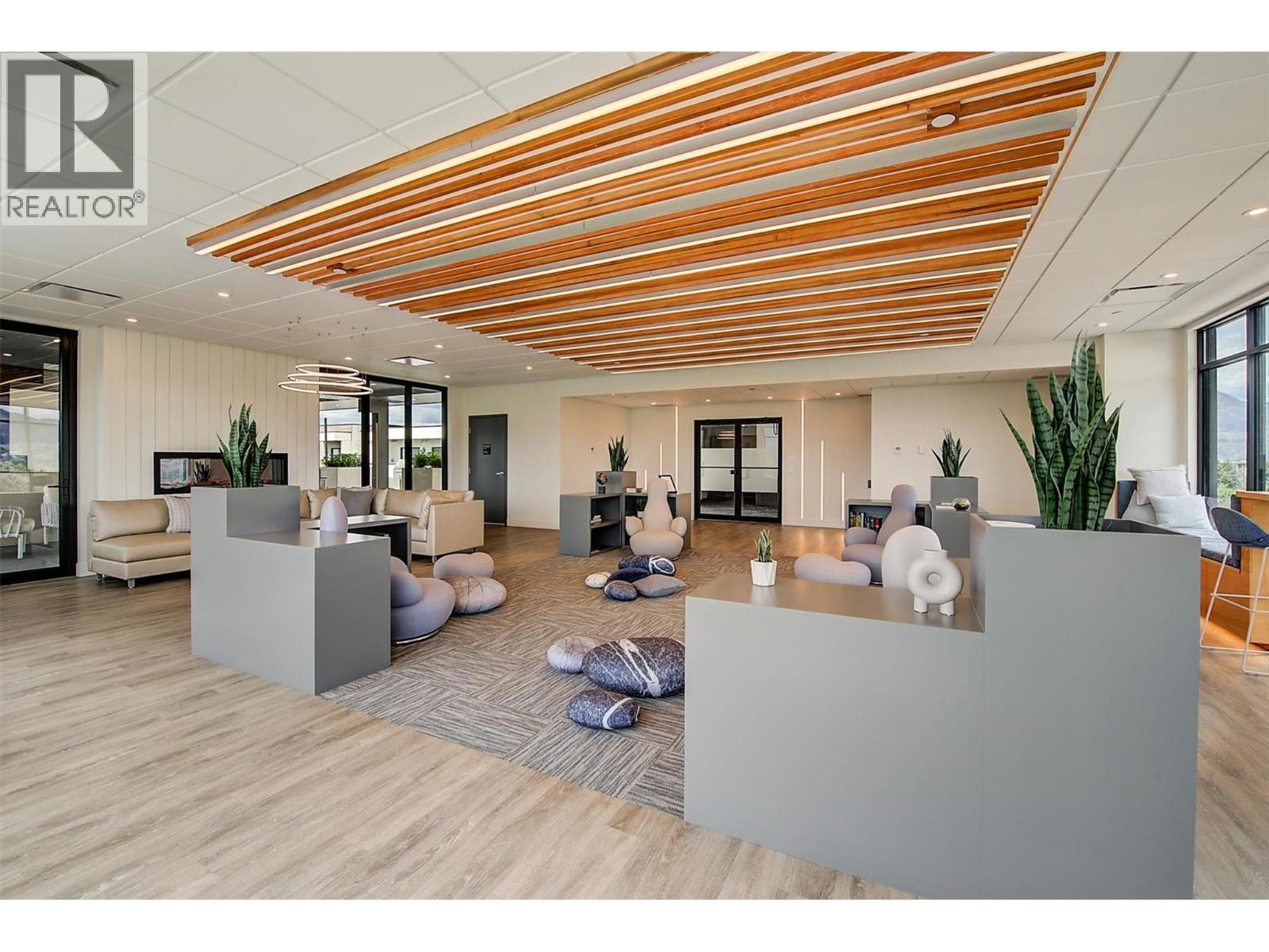 1274 Devonshire Avenue Unit# 405