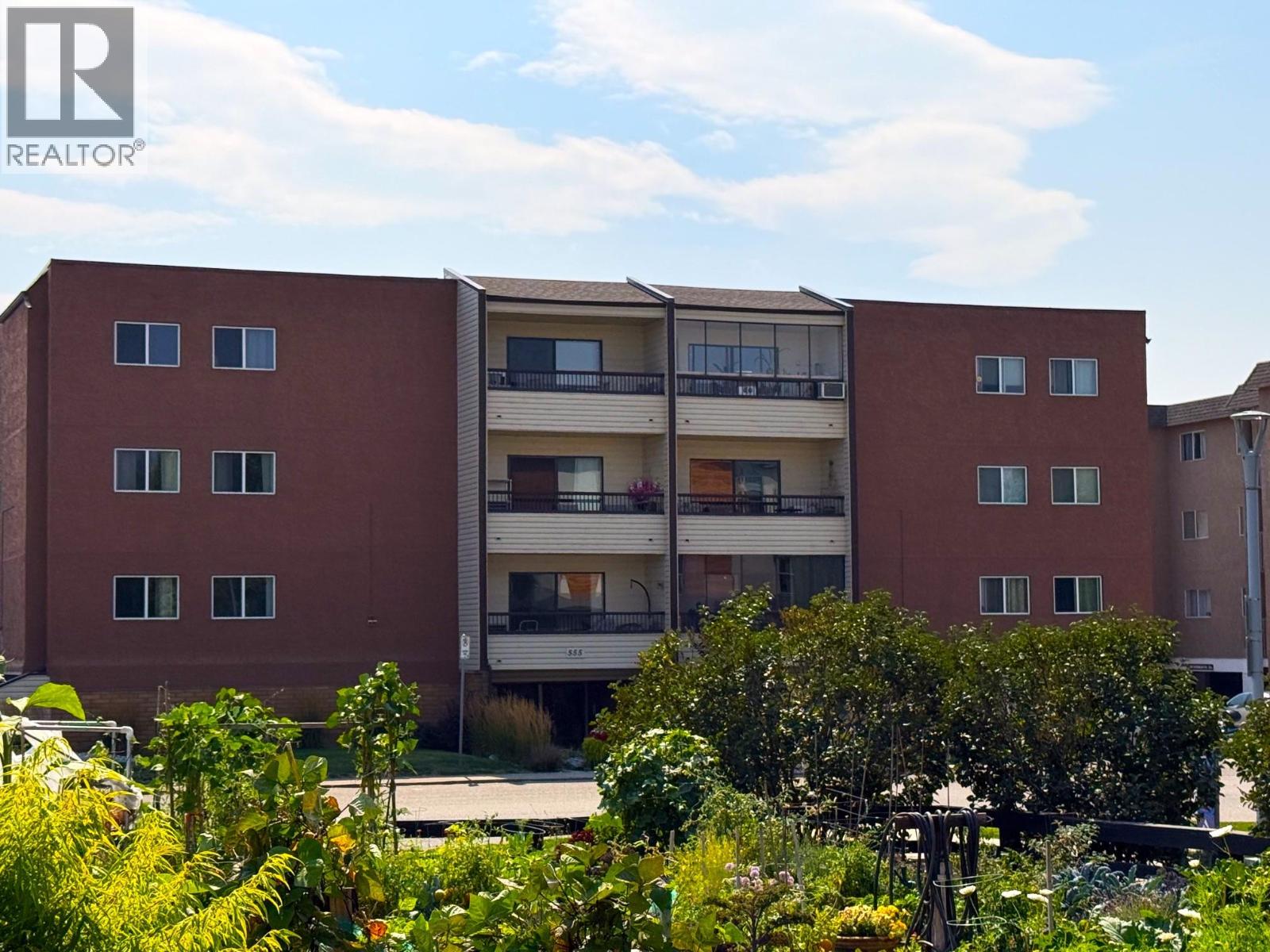 555 Rowcliffe Avenue Unit# 305