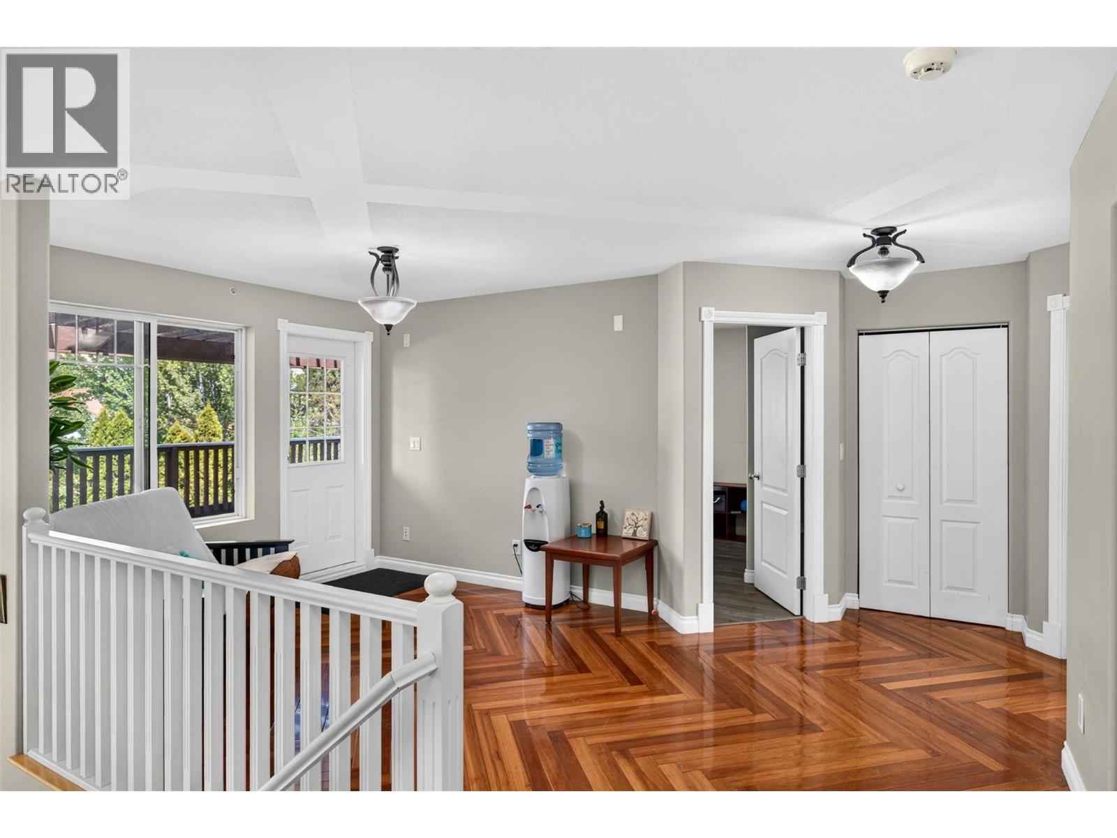1669 Autumn Road