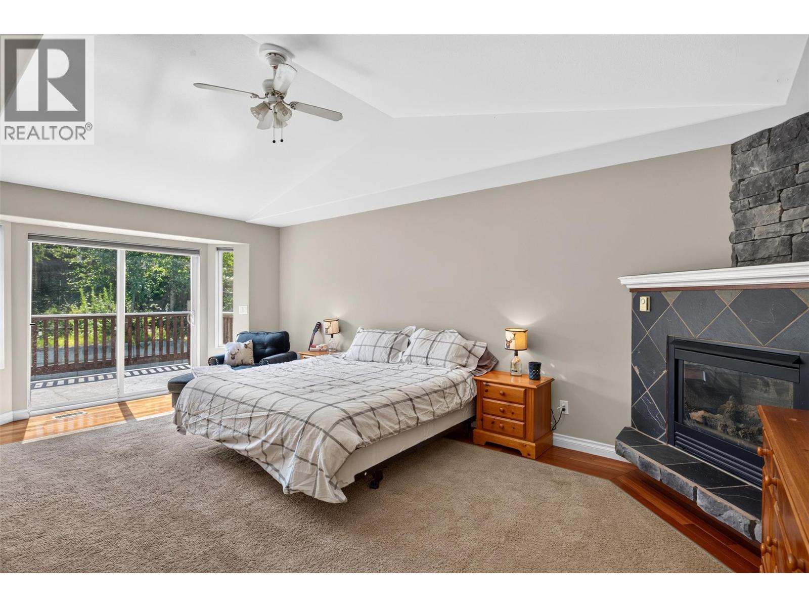 1669 Autumn Road