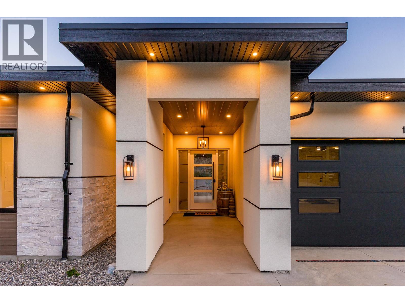 1425 Menu Road