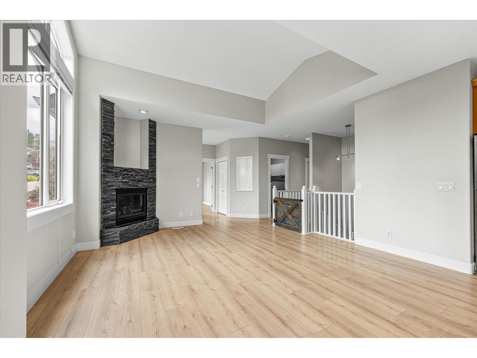 574 Gowen Place