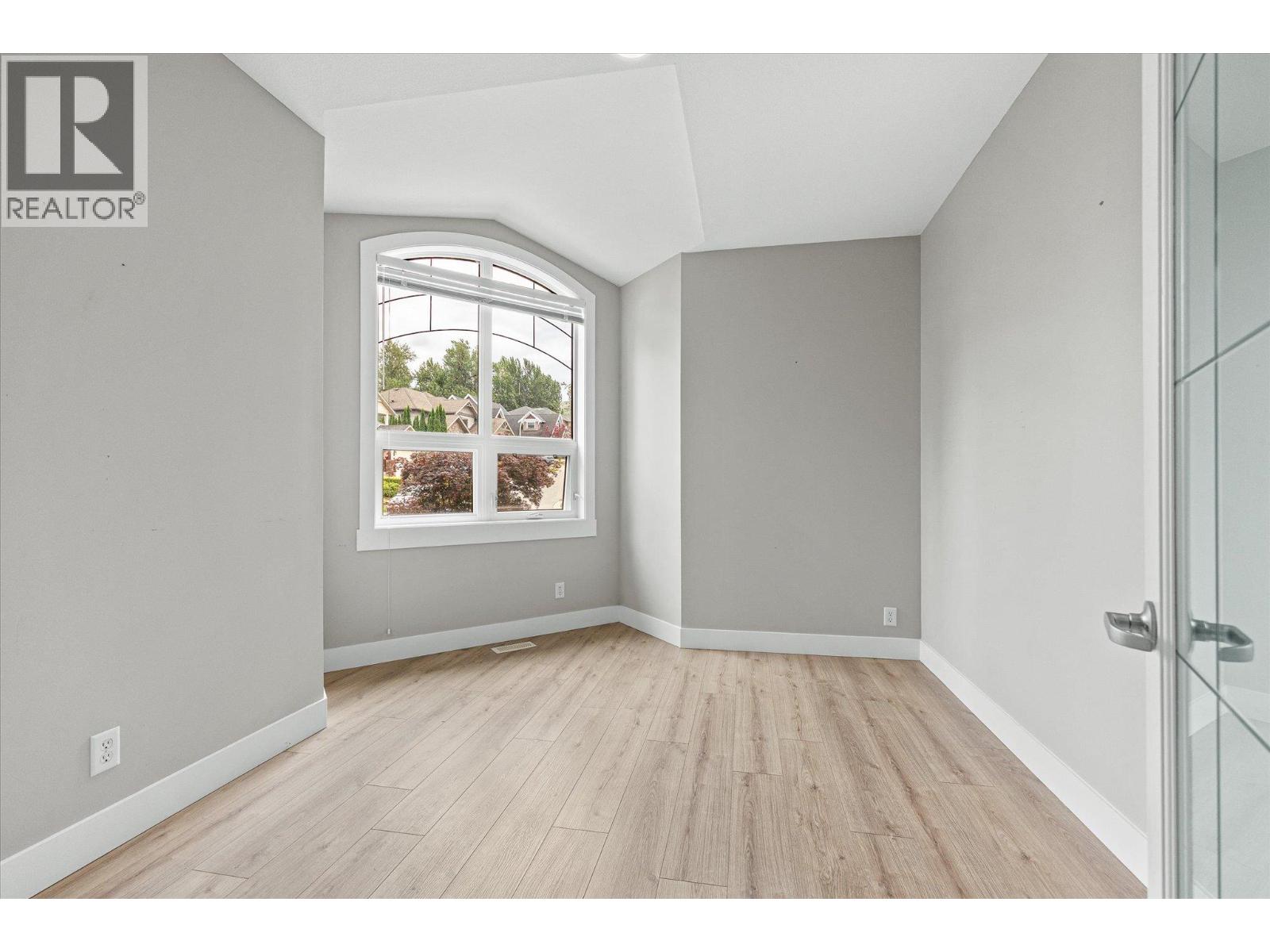 574 Gowen Place