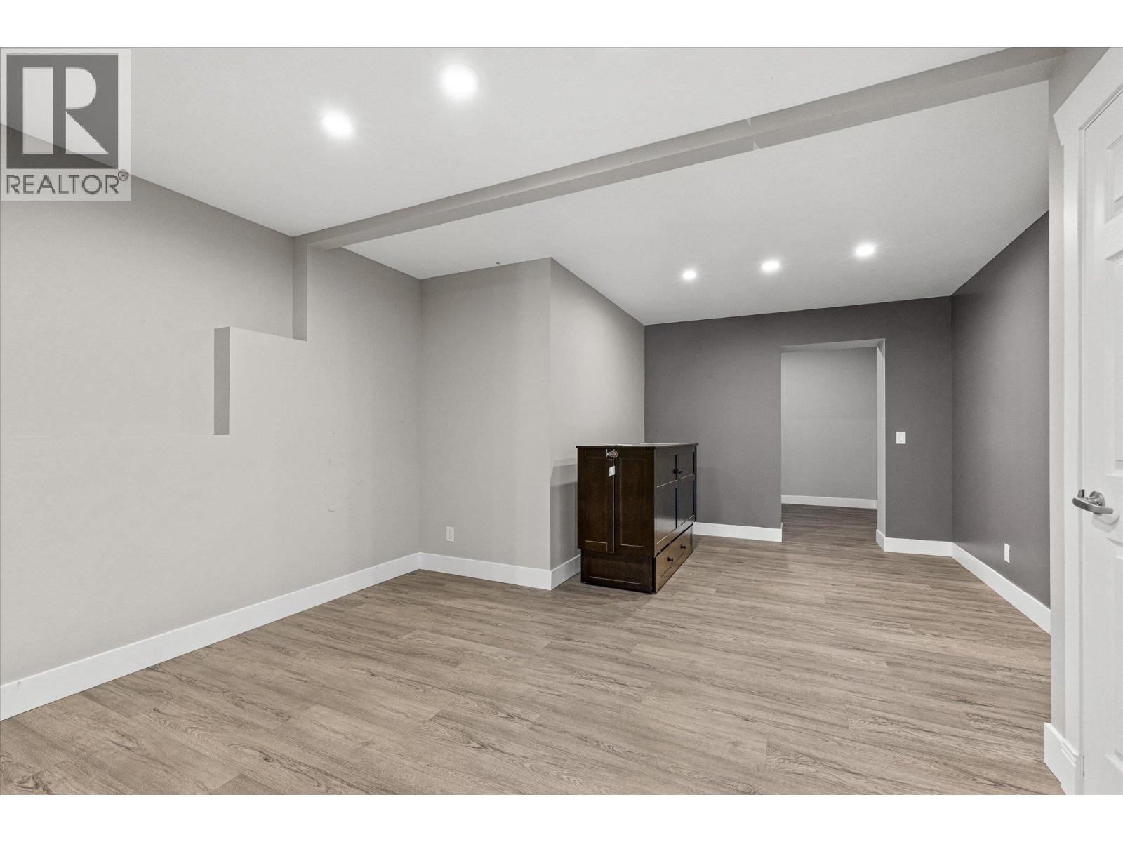 574 Gowen Place