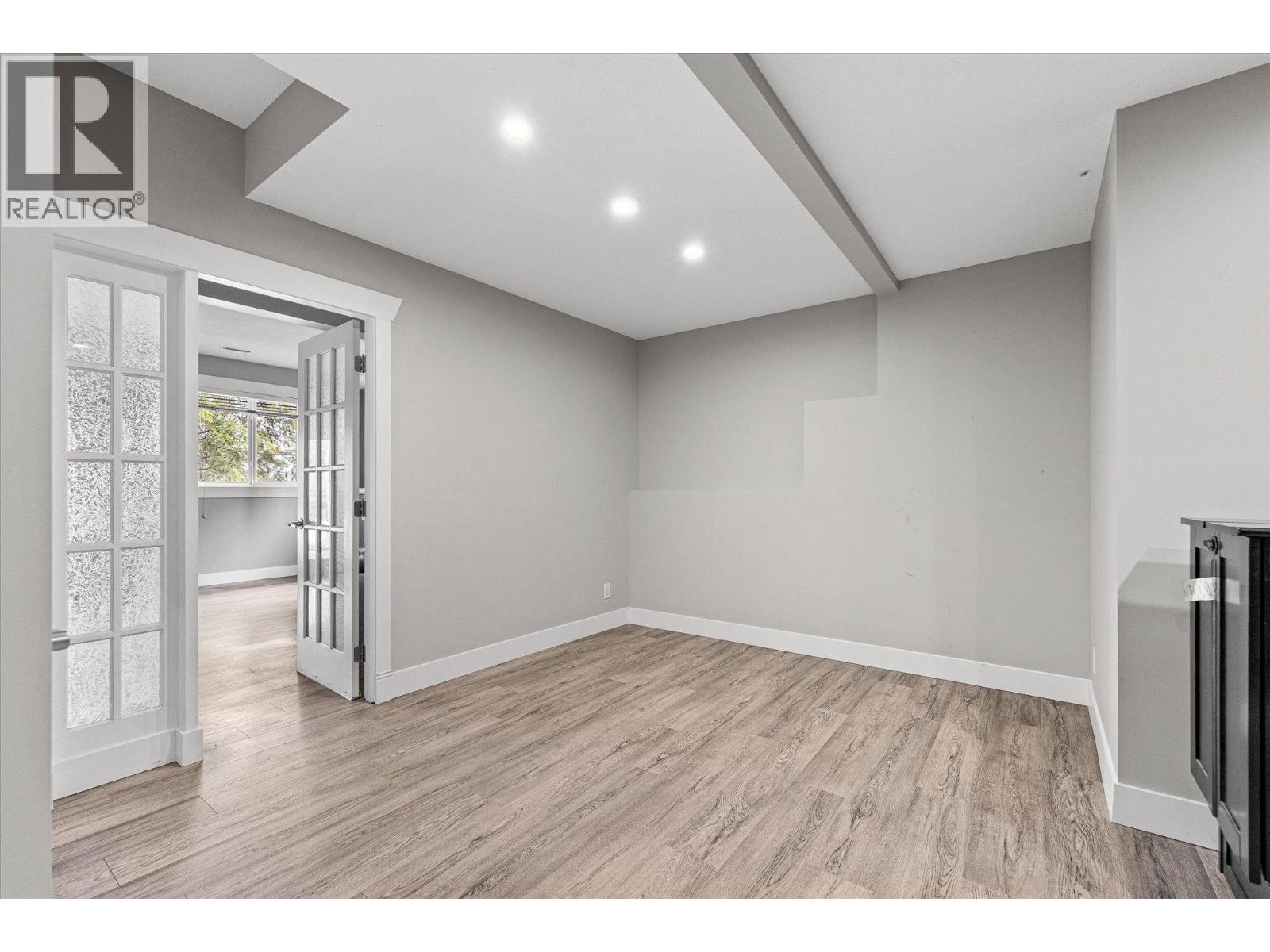 574 Gowen Place