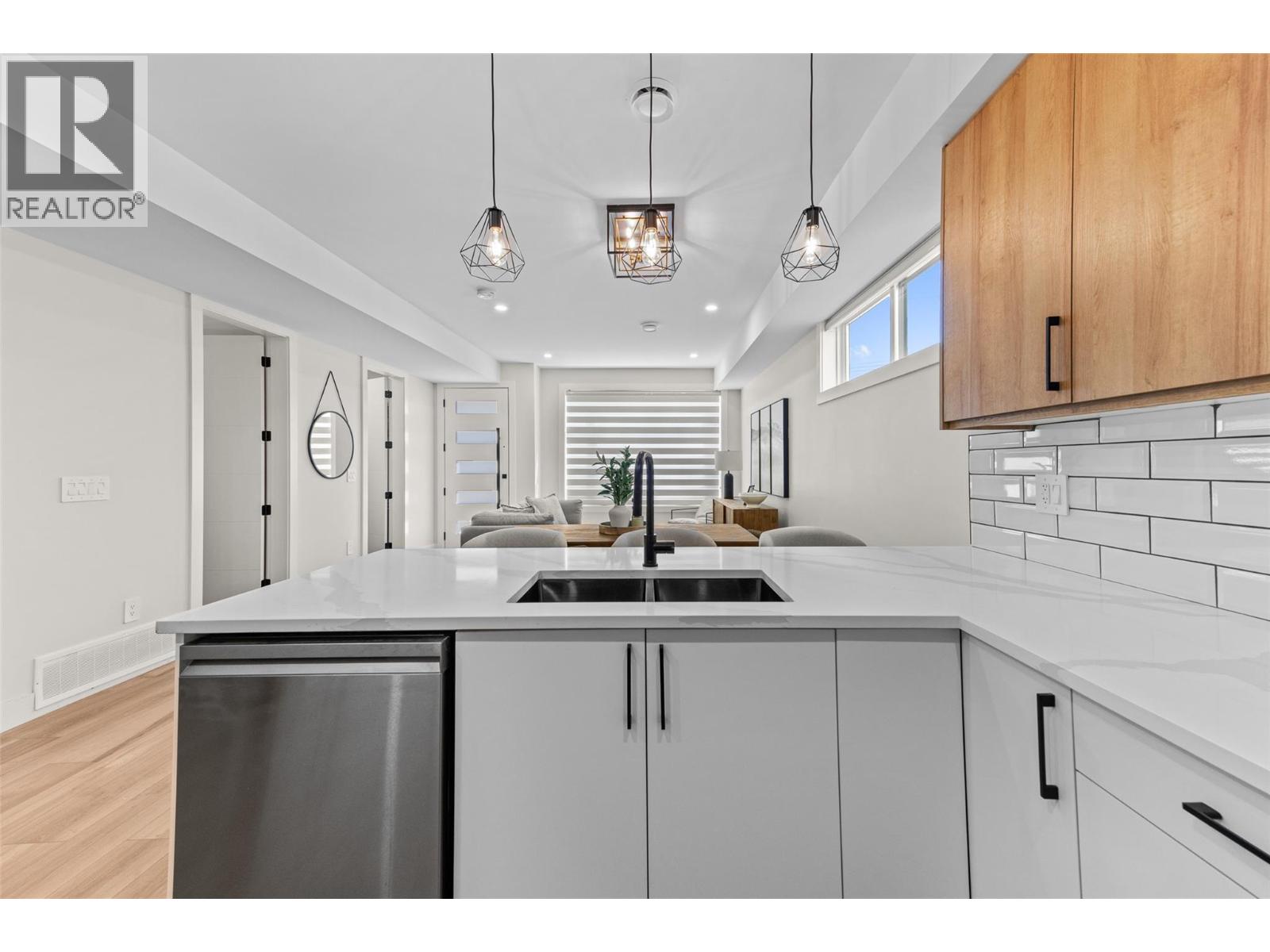 1034 Martin Avenue Unit# 2