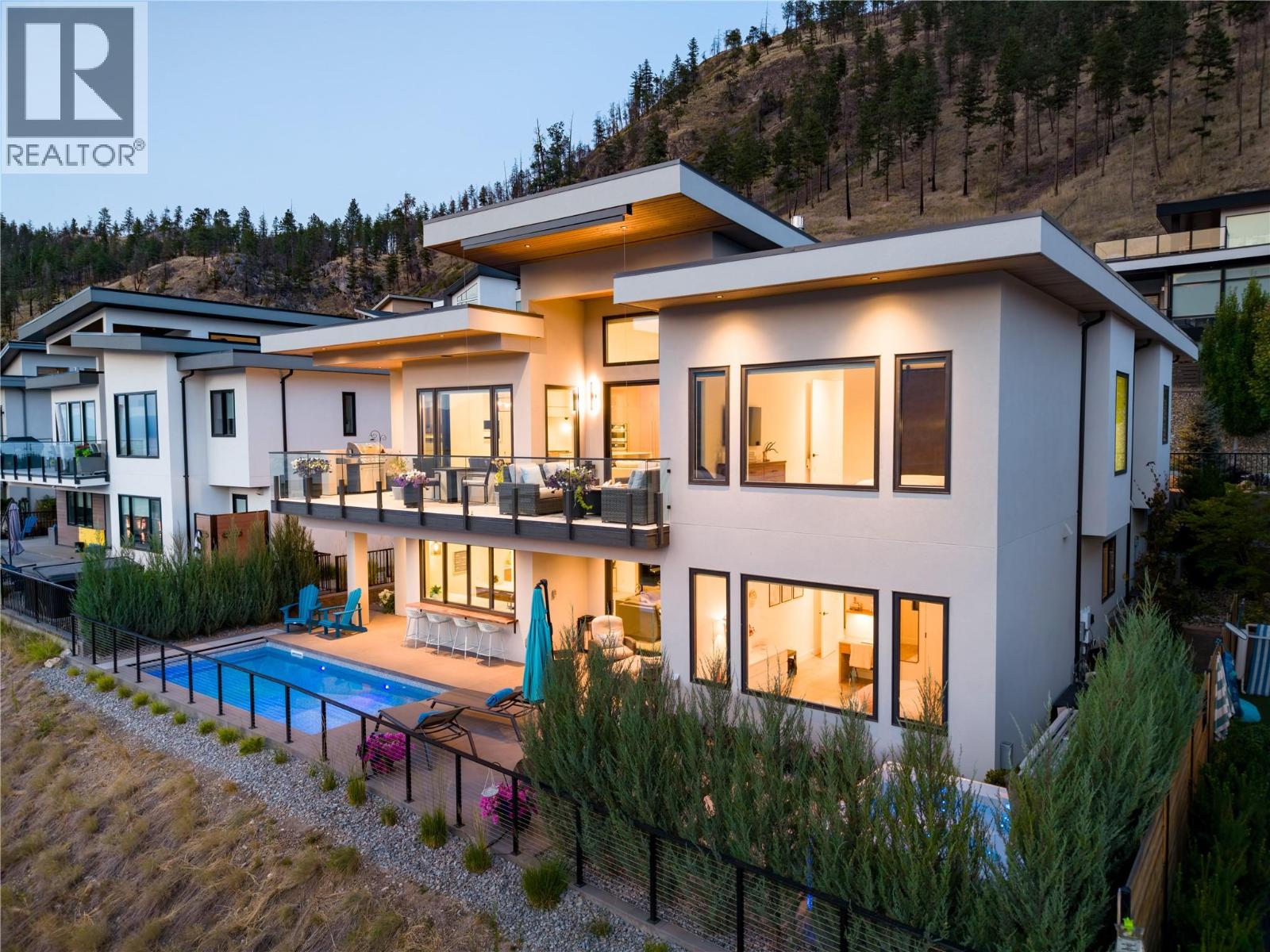 538 Clifton Court