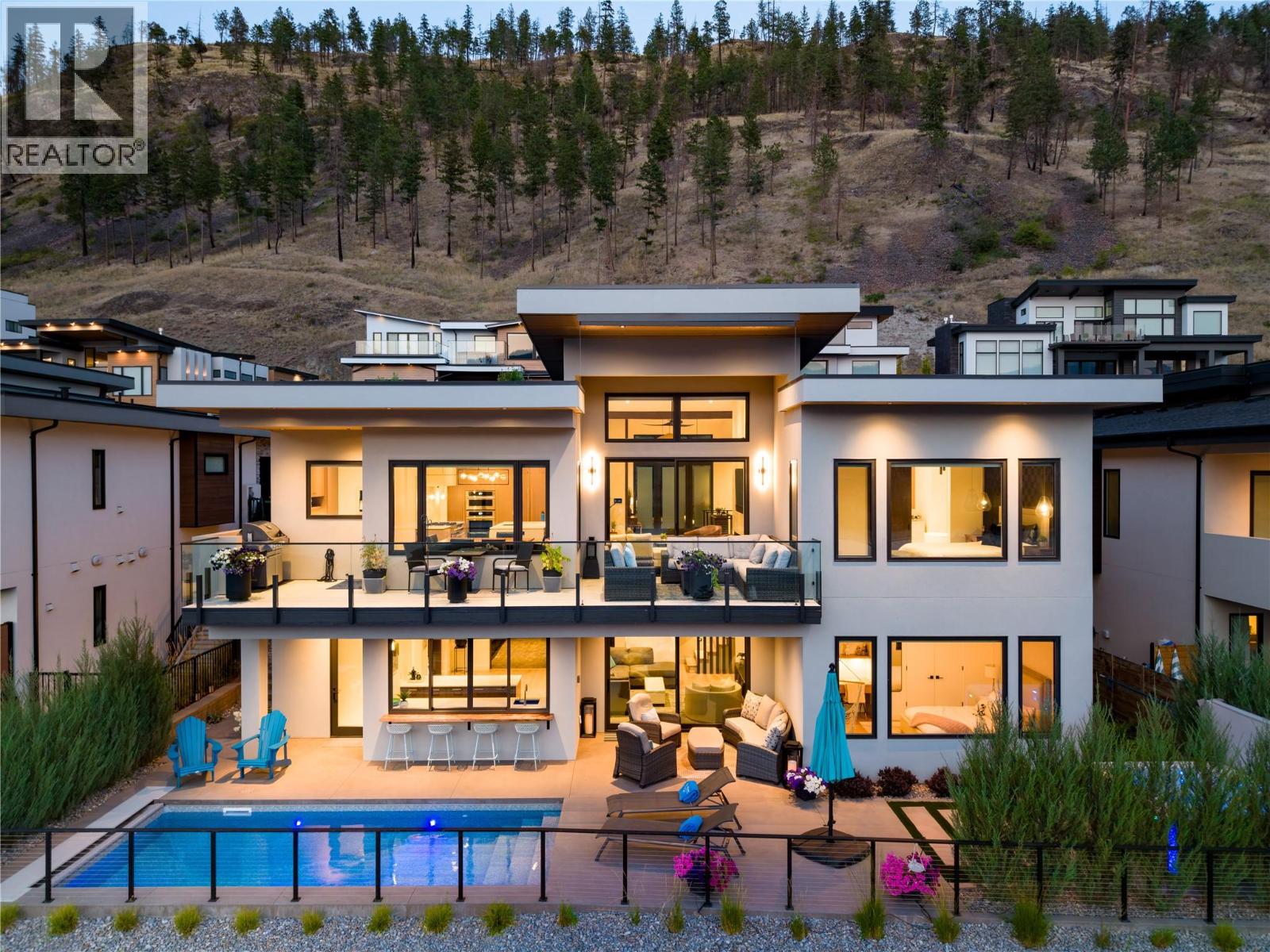 538 Clifton Court