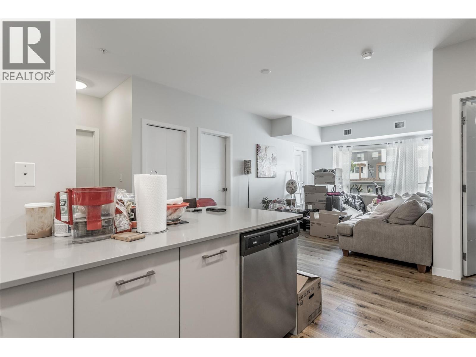 722 Valley Road Unit# 200