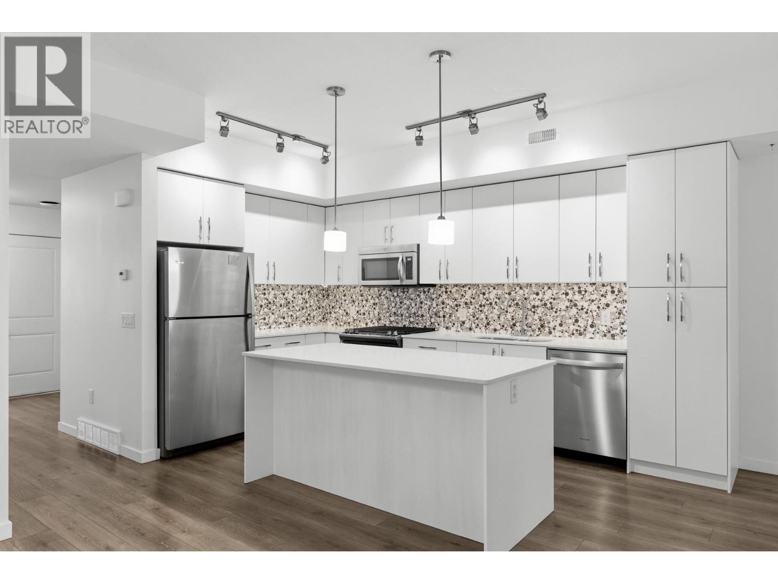 680 Old Meadows Road Unit# 74