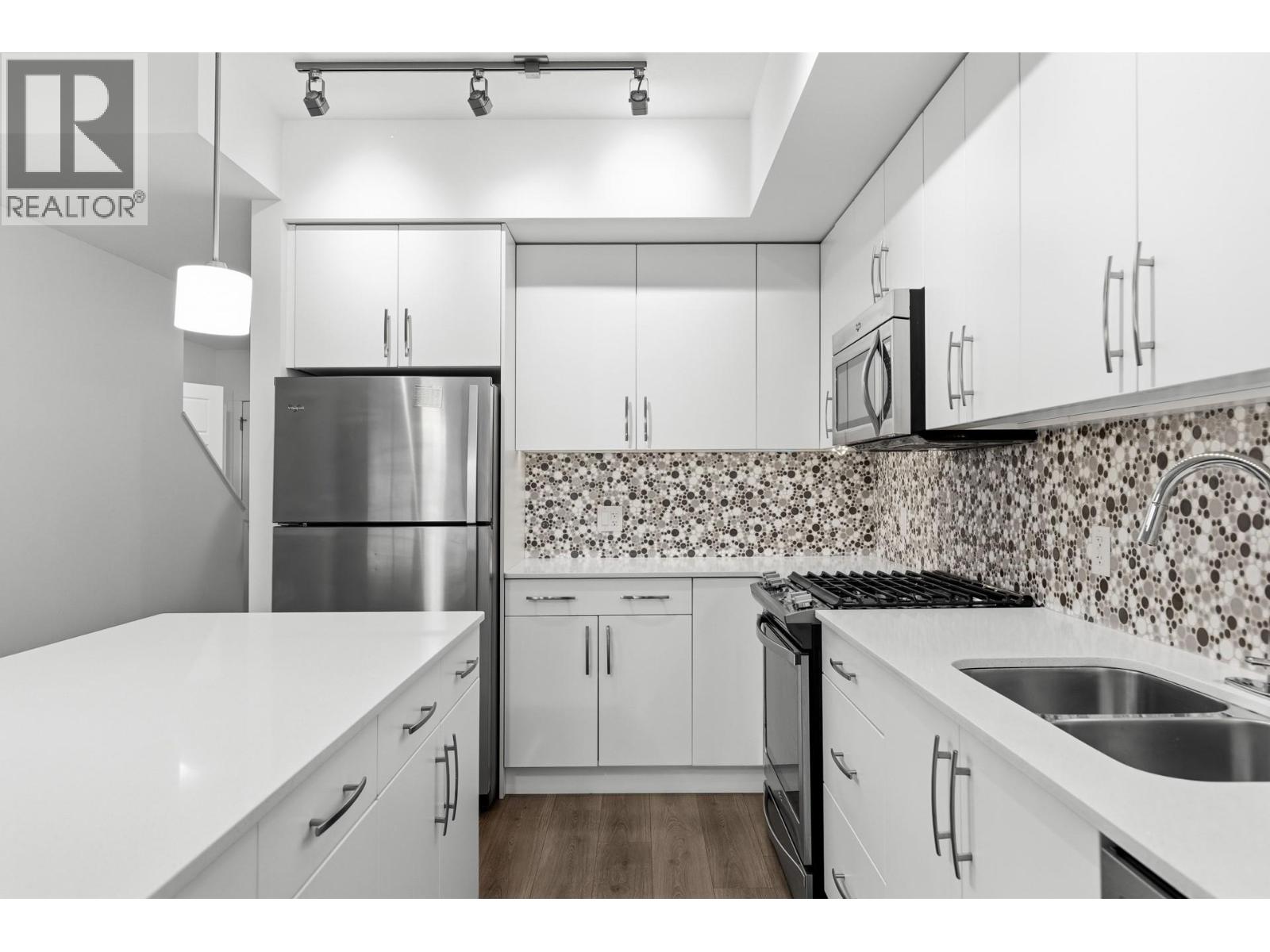 680 Old Meadows Road Unit# 74