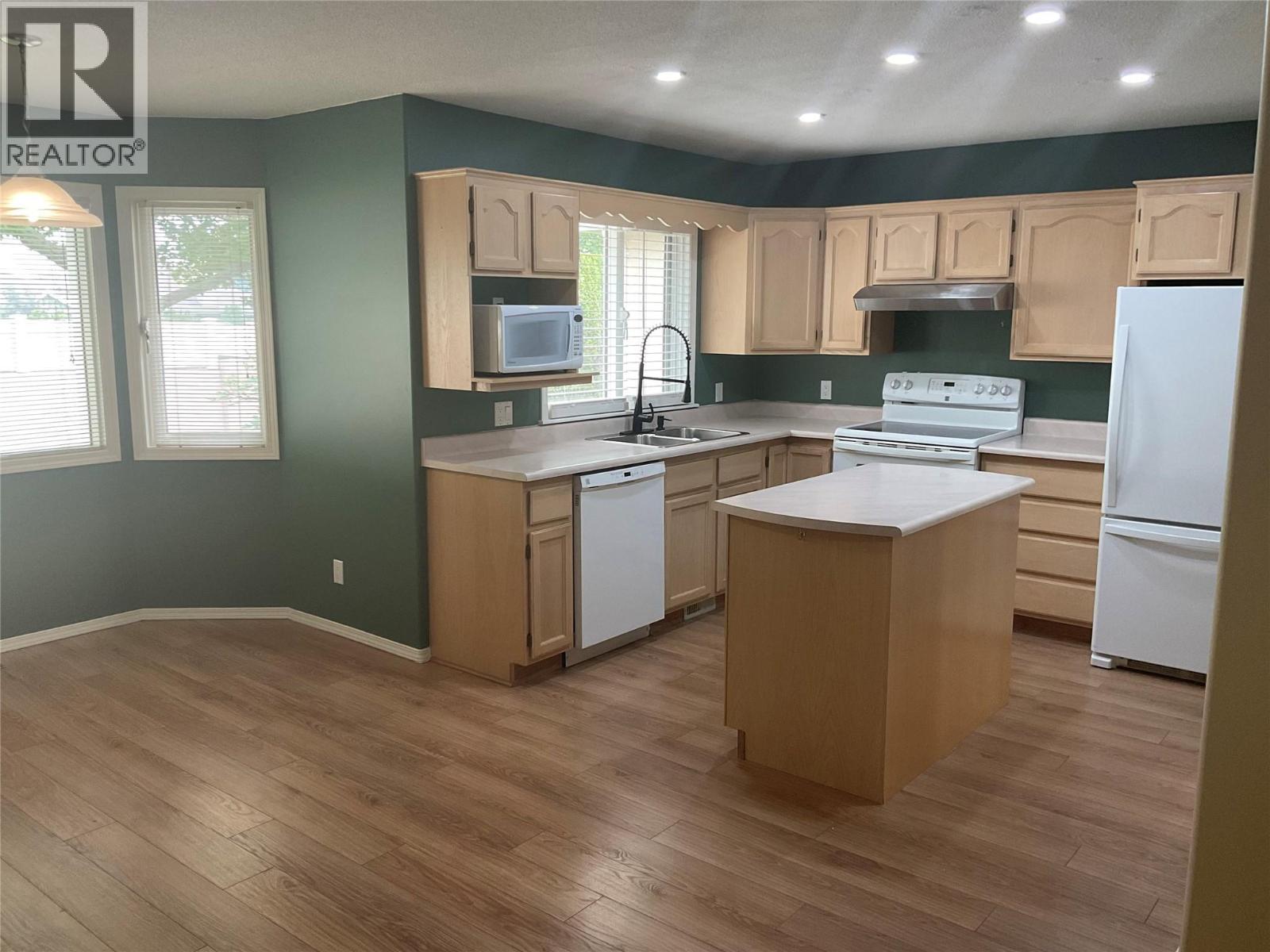 615 Glenmeadows Road Unit# 77