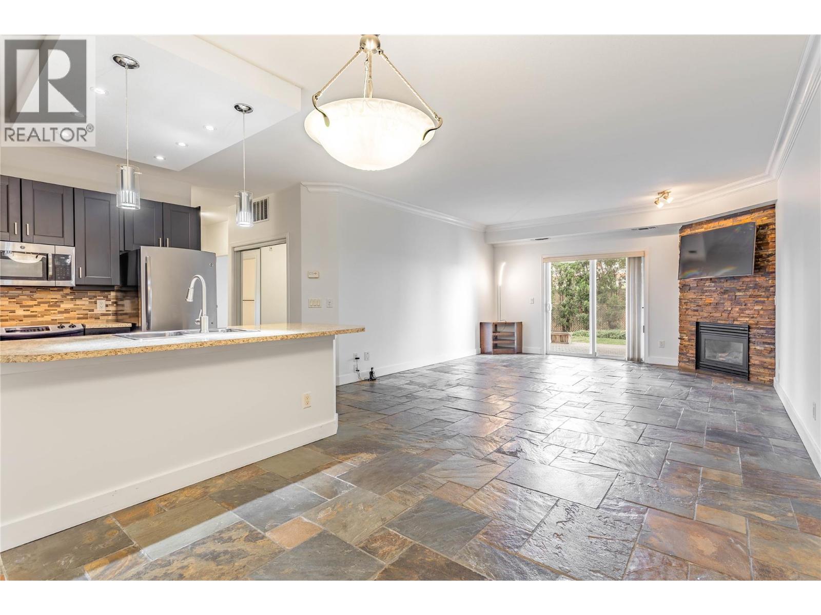 2300 Benvoulin Road Unit# 103