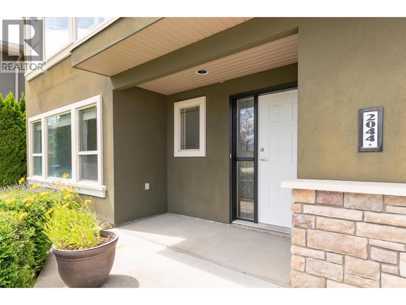2044 Spyglass Way