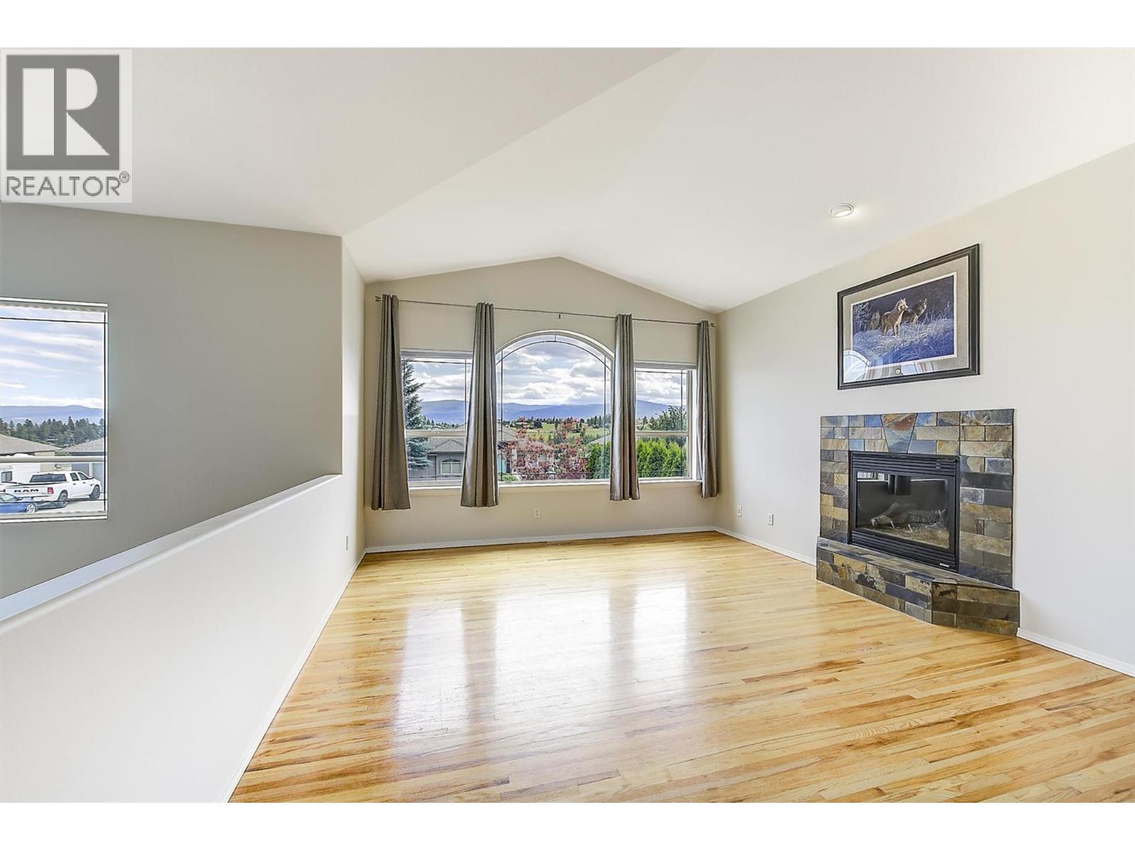 2044 Spyglass Way